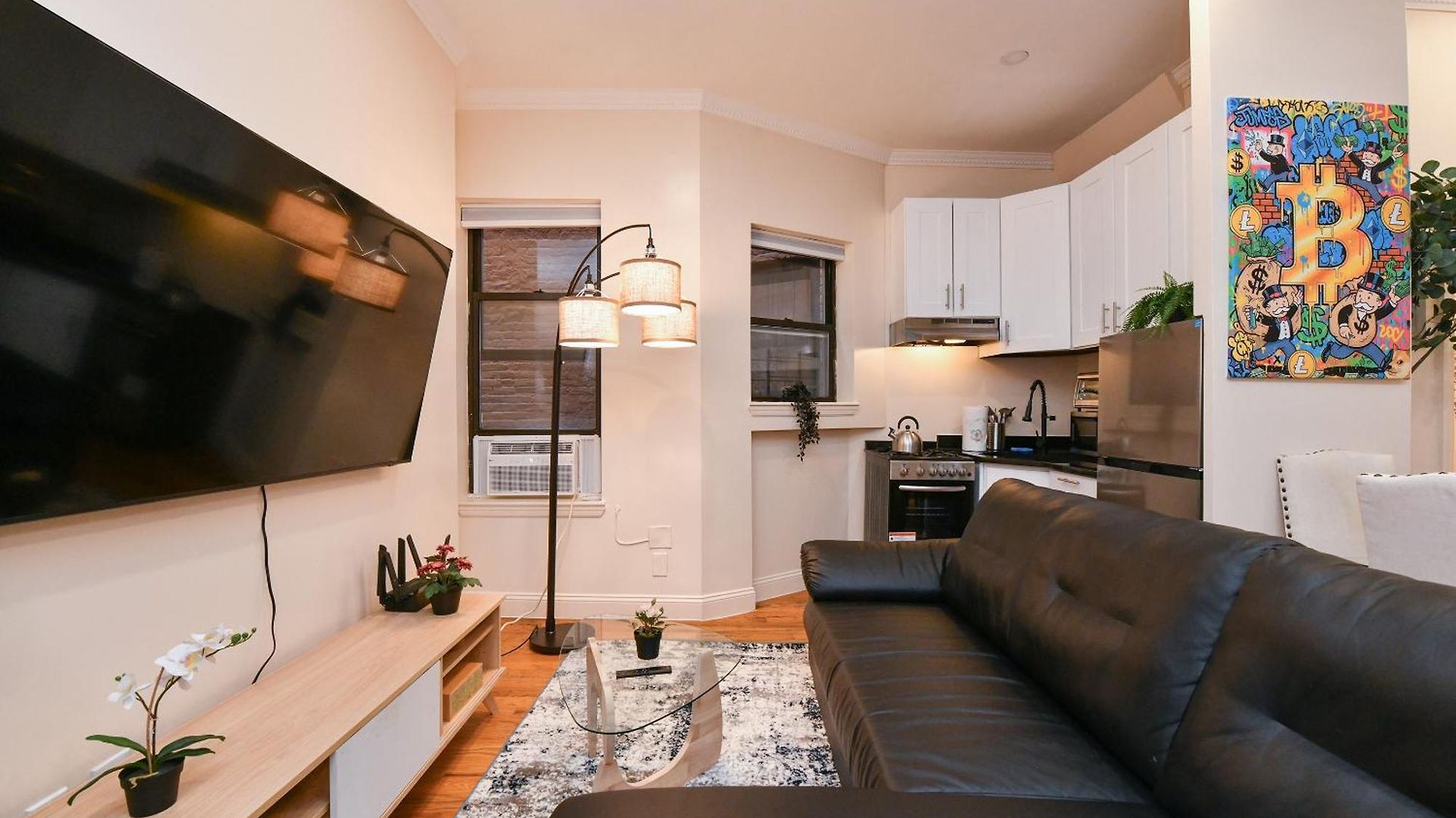 Cozy 2br Haven Right Above Park
