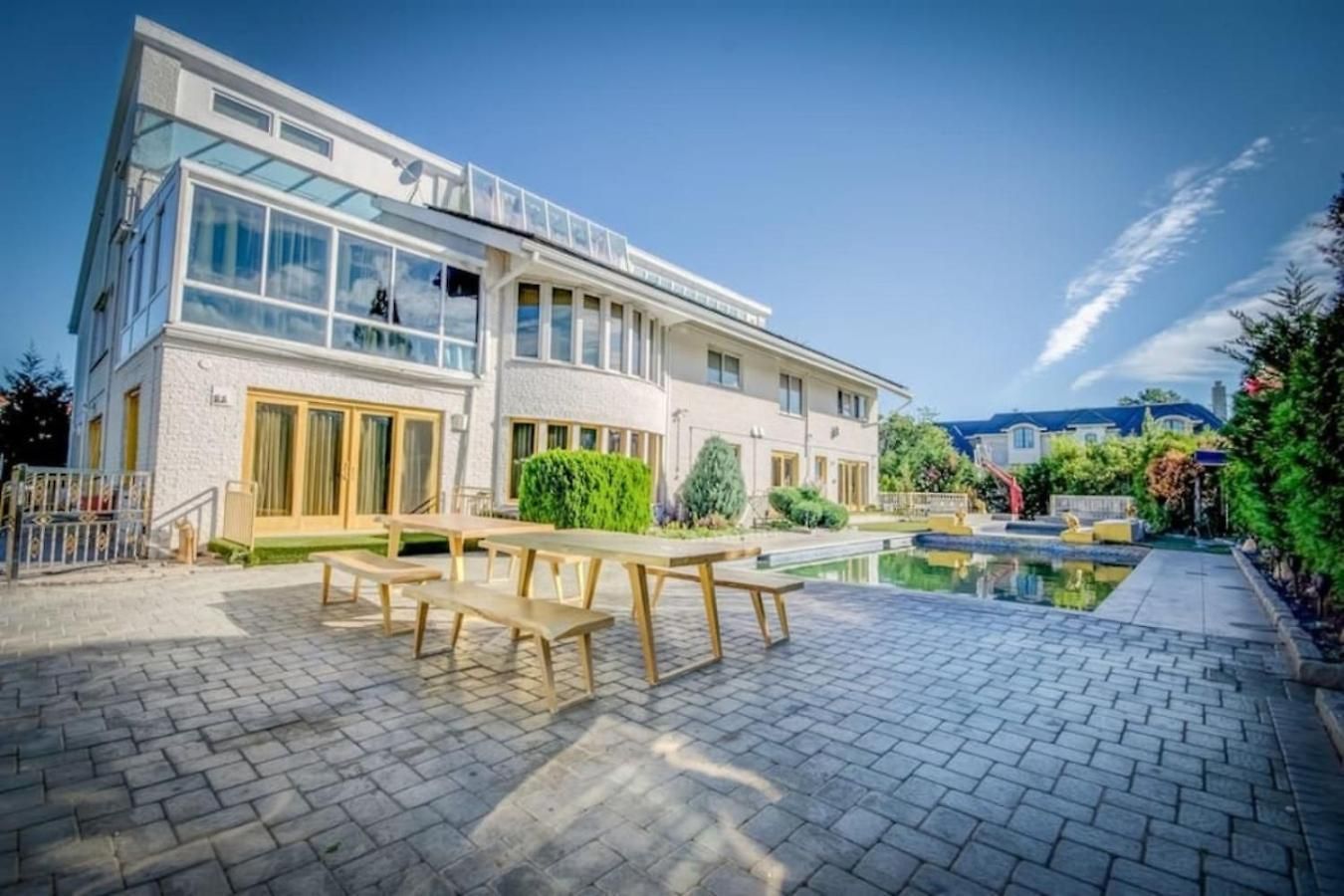 Bayside Queens 6br Gated With Private Heated Pool Game And Water Views
