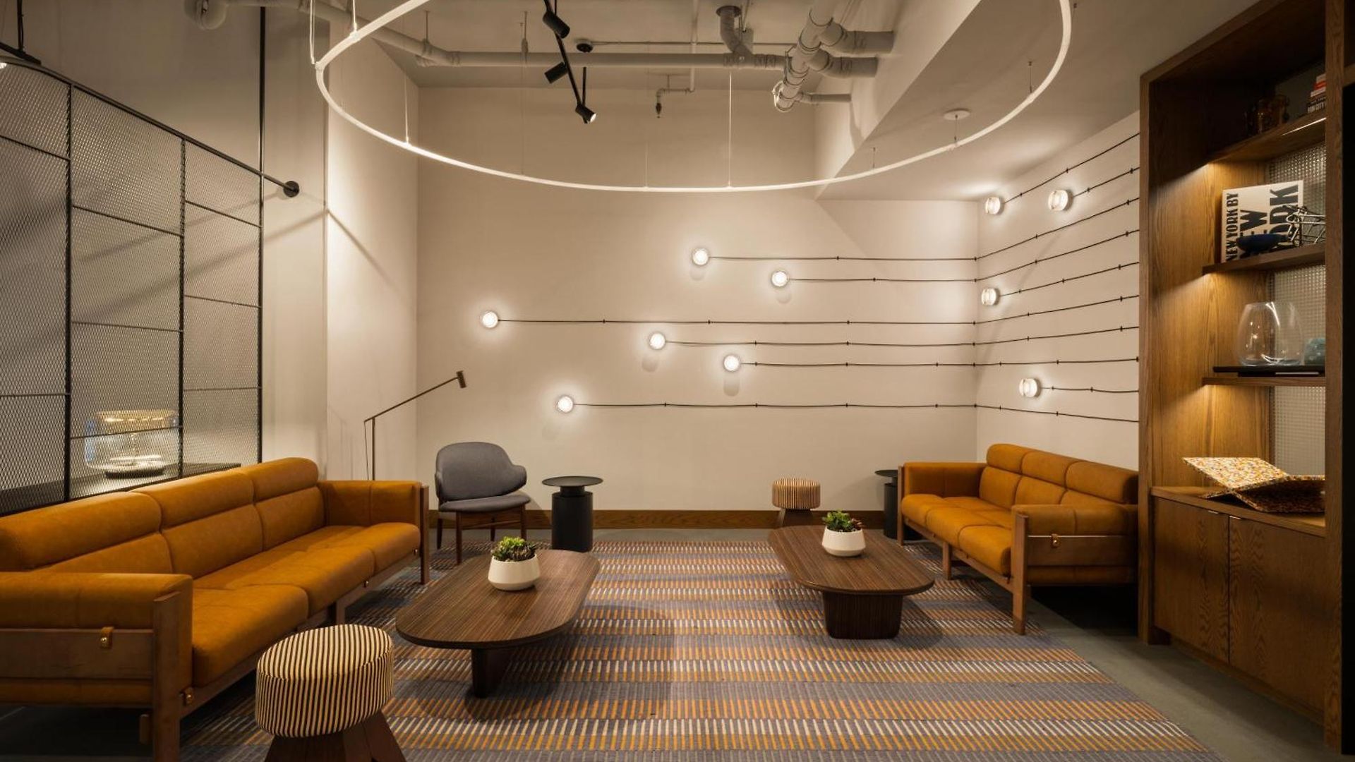38 City, Tapestry Collection By Hilton 4*