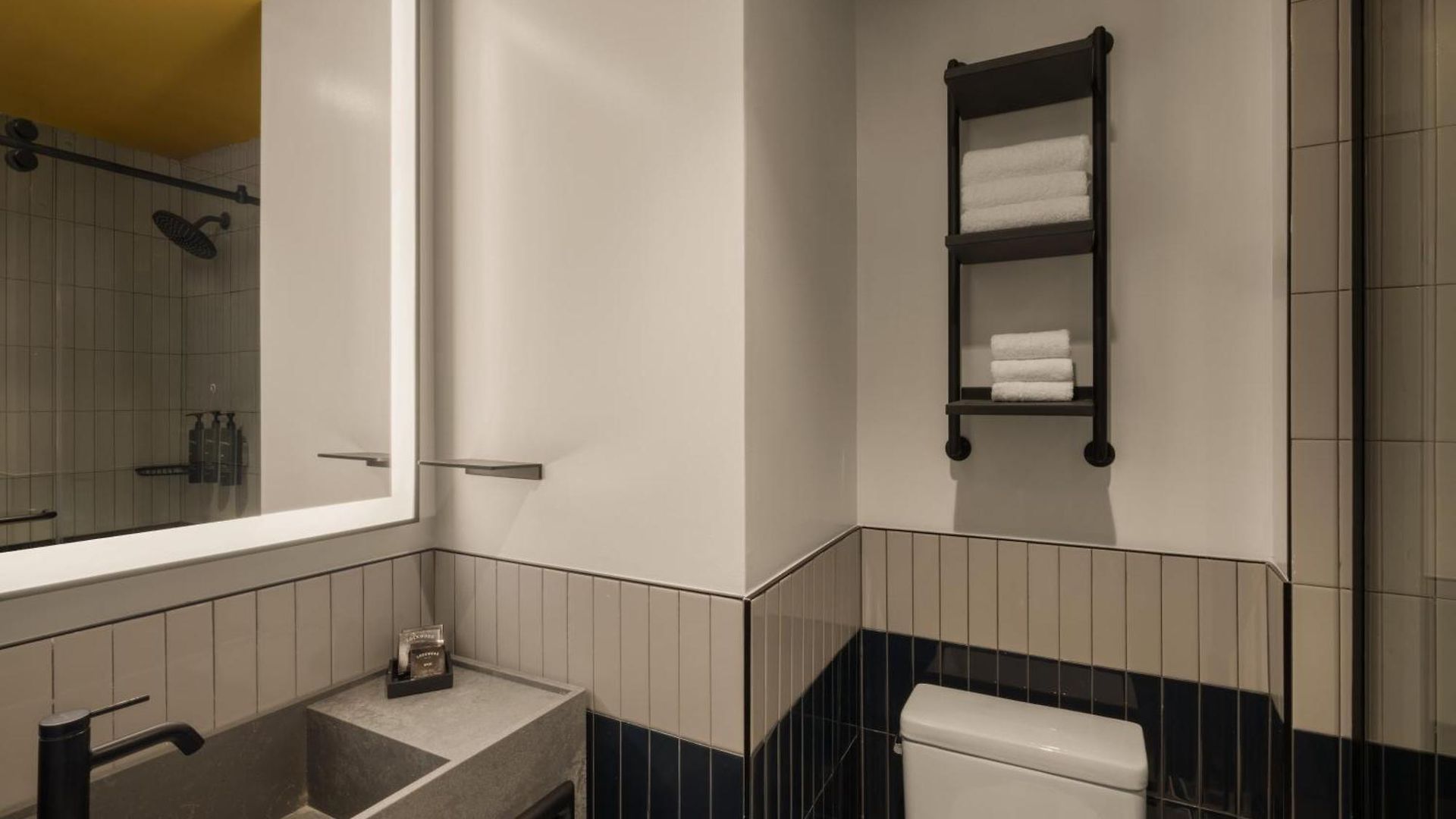 38 City, Tapestry Collection By Hilton New York
