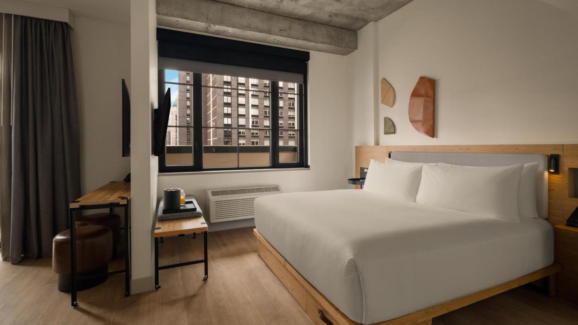 38 City, Tapestry Collection By Hilton
