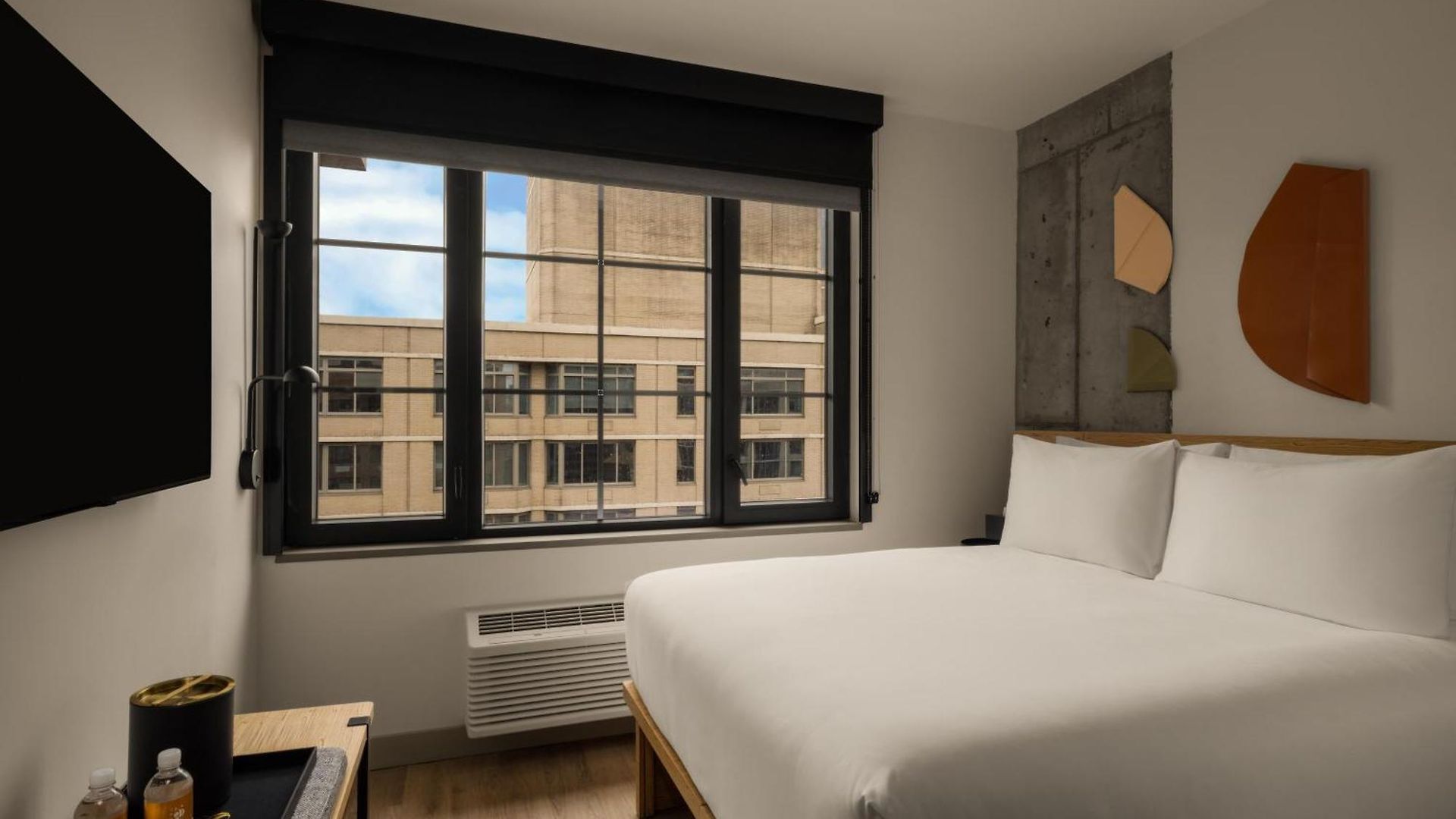 38 City, Tapestry Collection By Hilton