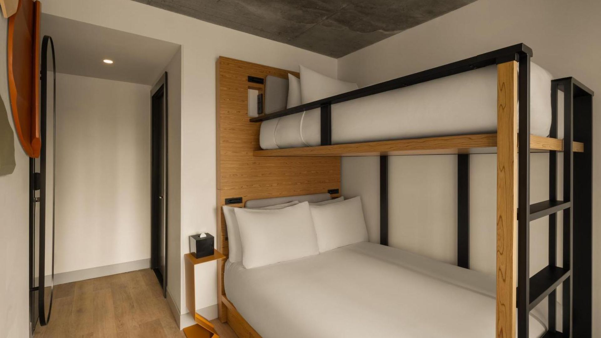 Hotel 38 City, Tapestry Collection By Hilton