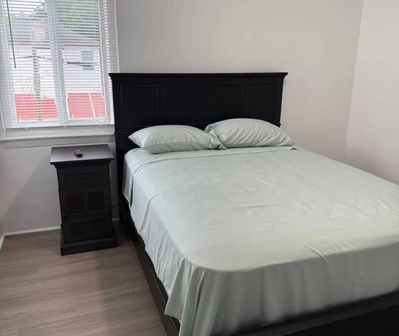 Cozy Queens Ny Near Jfk Sleeps 4 Comfortable 3 Bedroom With Great Wifi Quiet Residential Location Holiday home New York