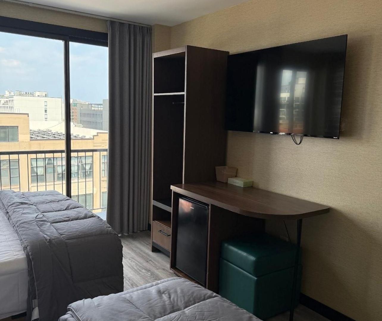Skylux - Long Island 3*