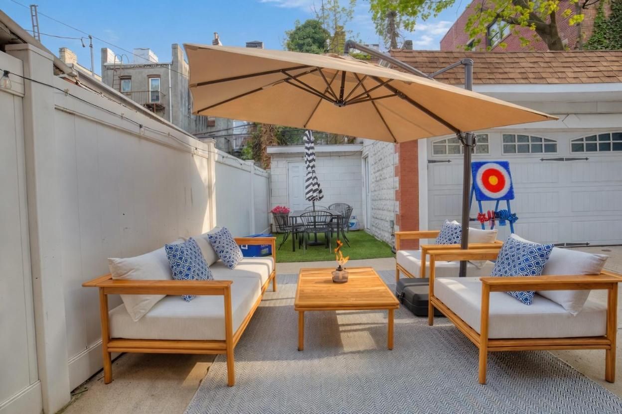 4Br Near Prospect Park Off-Street Parking Outdoor Space 3 Kings, 1 Queen Country house New York