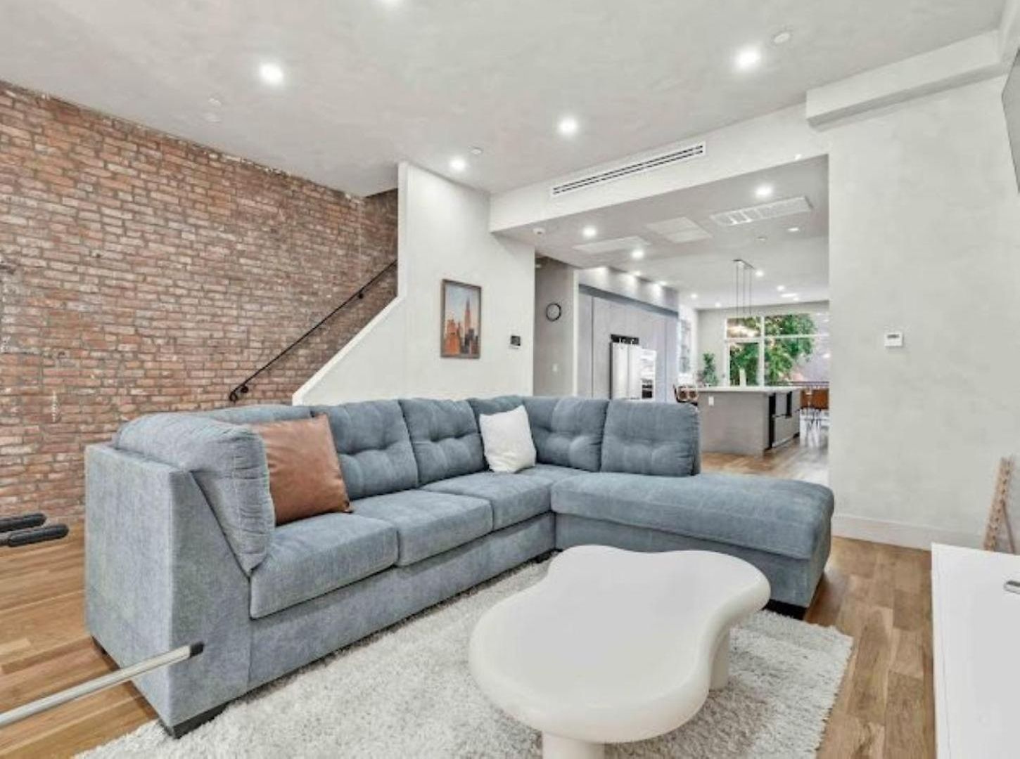 Jimmy's Brownstone Penthouse! Its Personal, Luxury, Your Away From Home!! Homestay New York