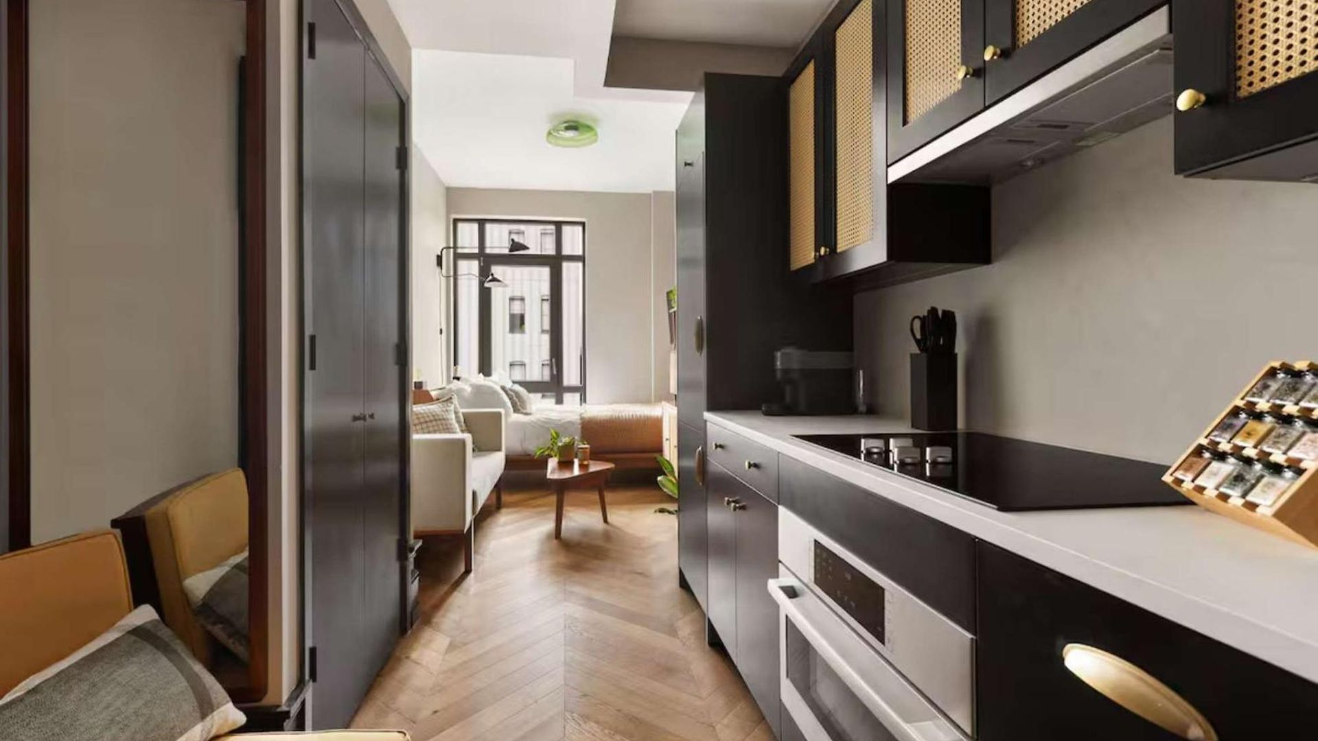 Freeman 702 By Rove Travel - With Shared Amenities New York