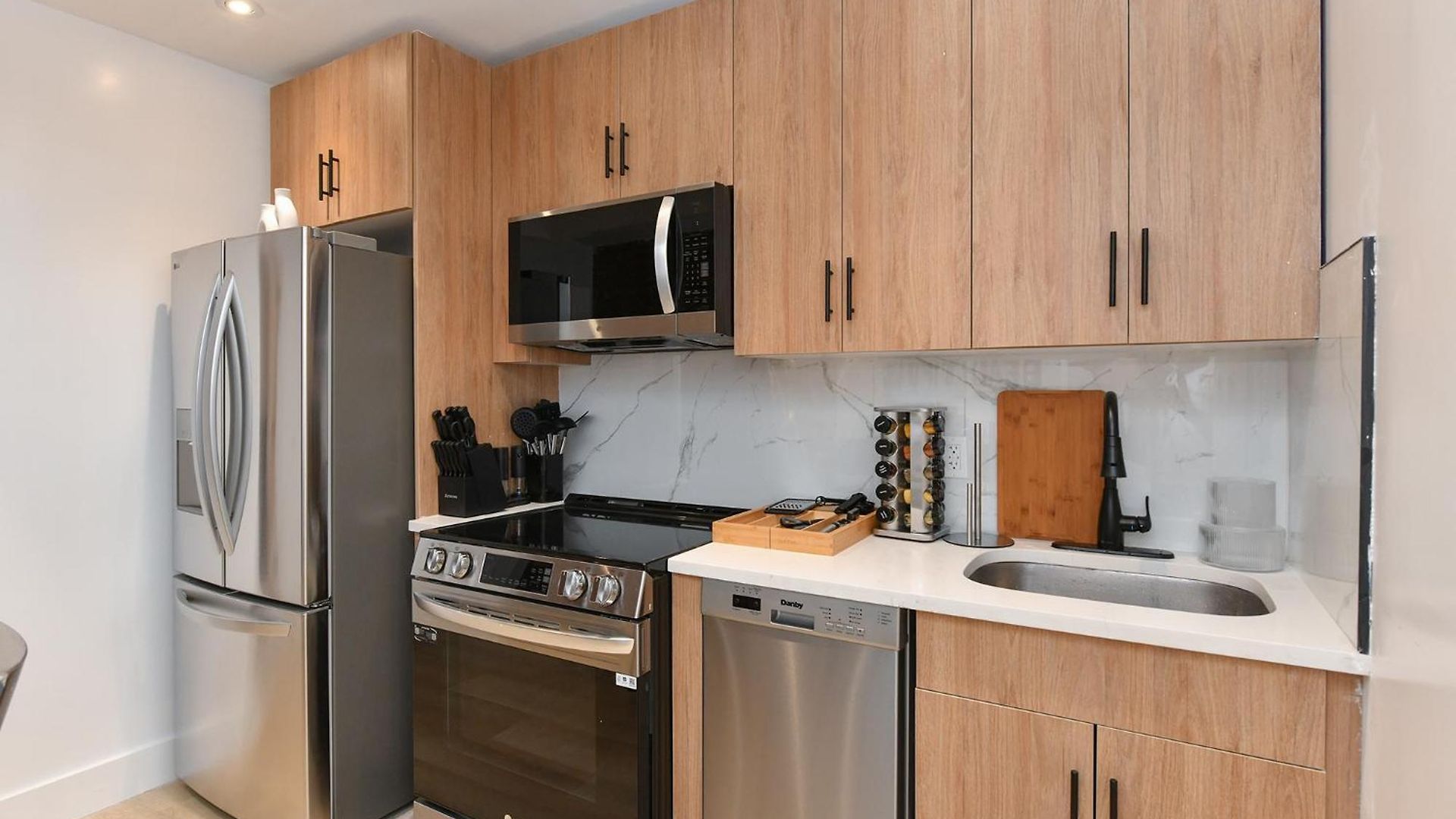 Aparthotel The Pearl-3br 2 Bath Boutique Nyc