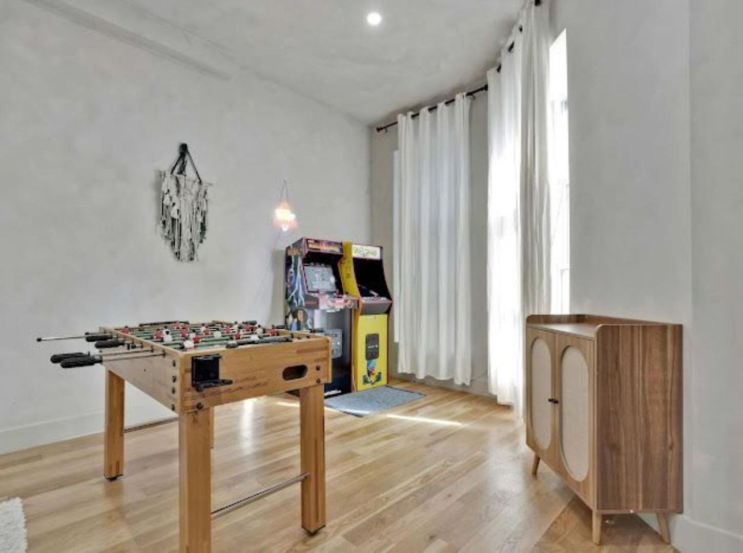 Homestay Jimmy's Brownstone Penthouse! Its Personal, Luxury, Your Away From Home!! *