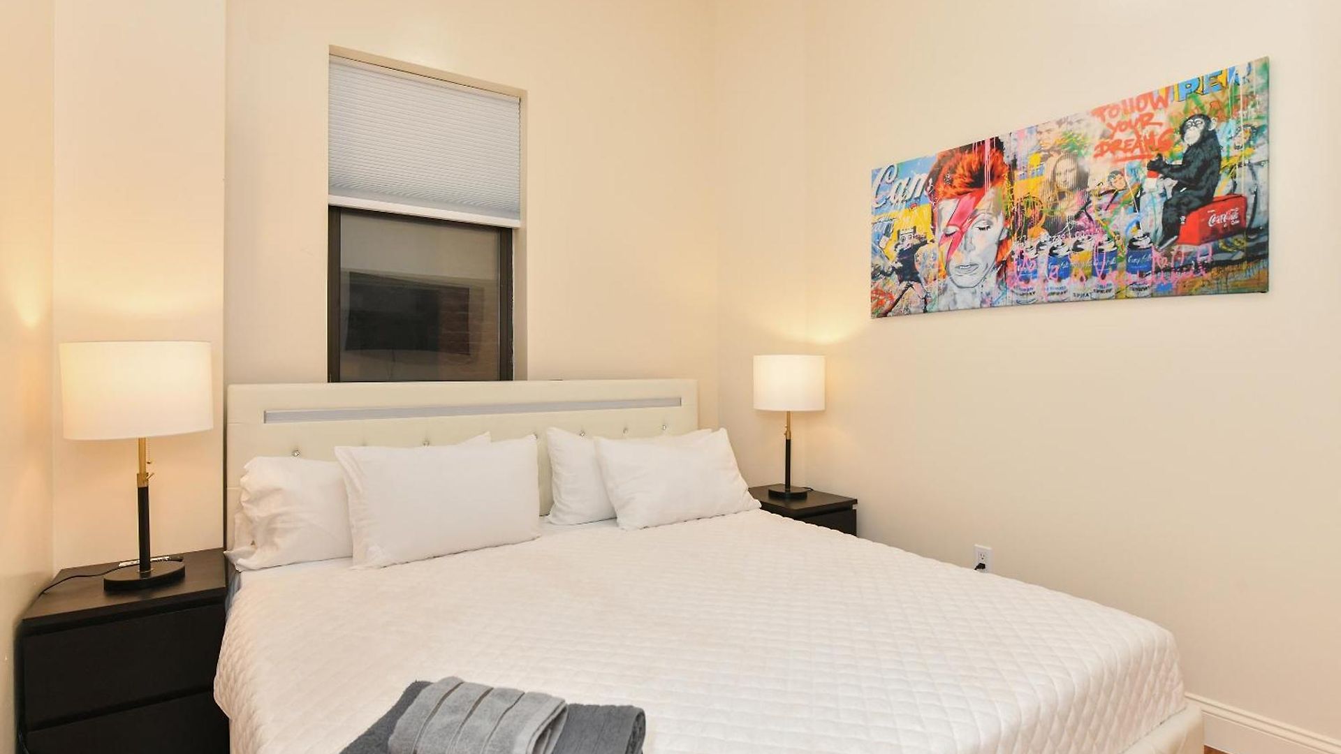 Cozy 2br Haven Right Above Park 2* New York