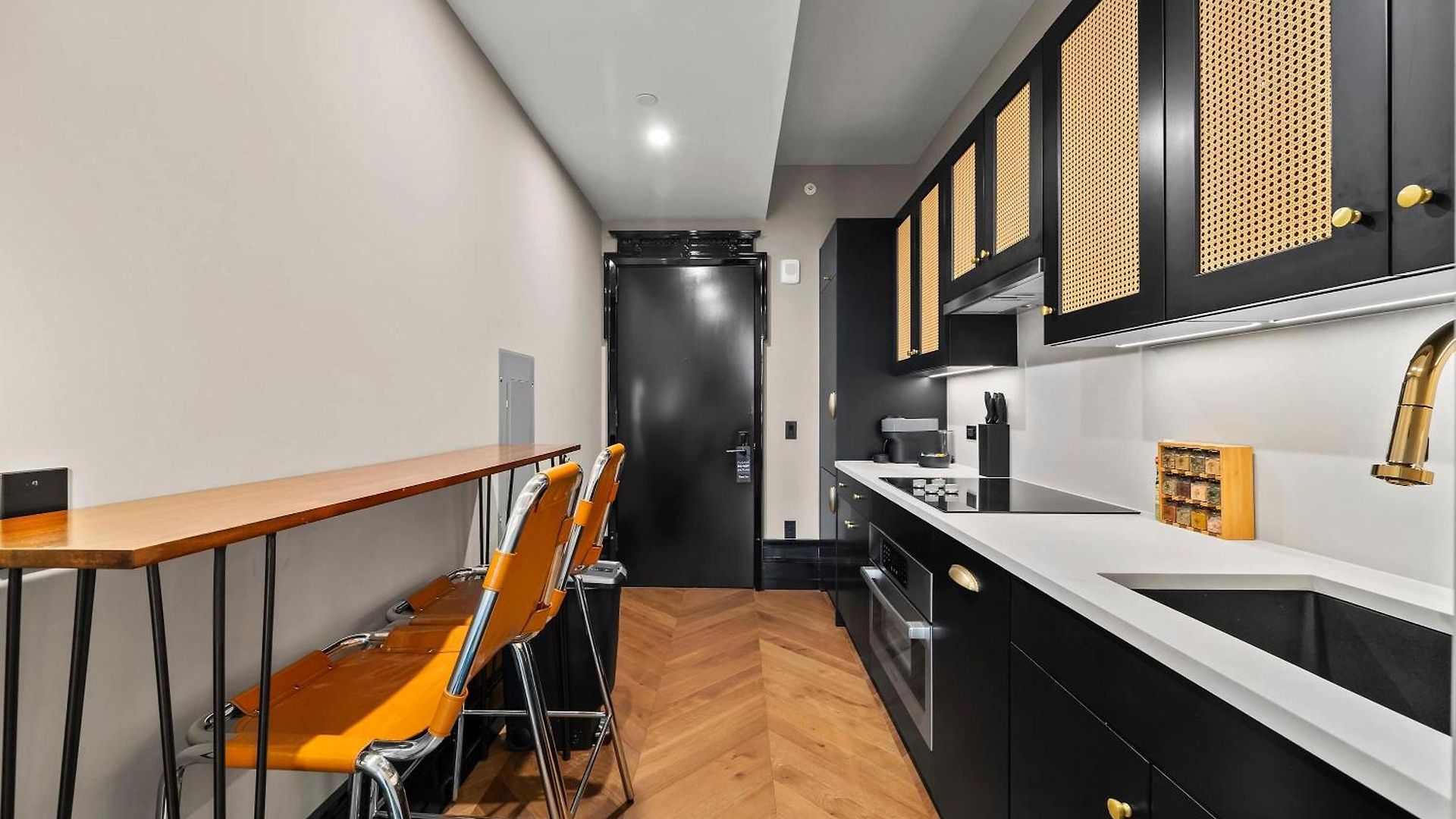 Freeman 301 By Rove Travel - With Shared Amenities *