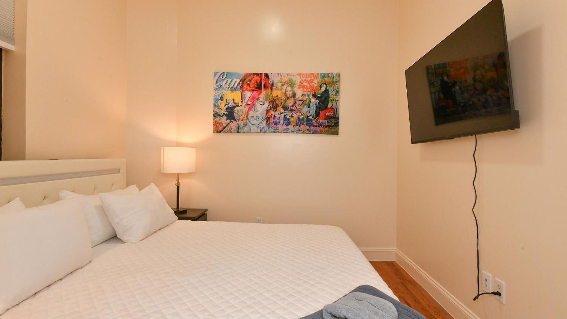 Aparthotel Cozy 2br Haven Right Above Park 2*