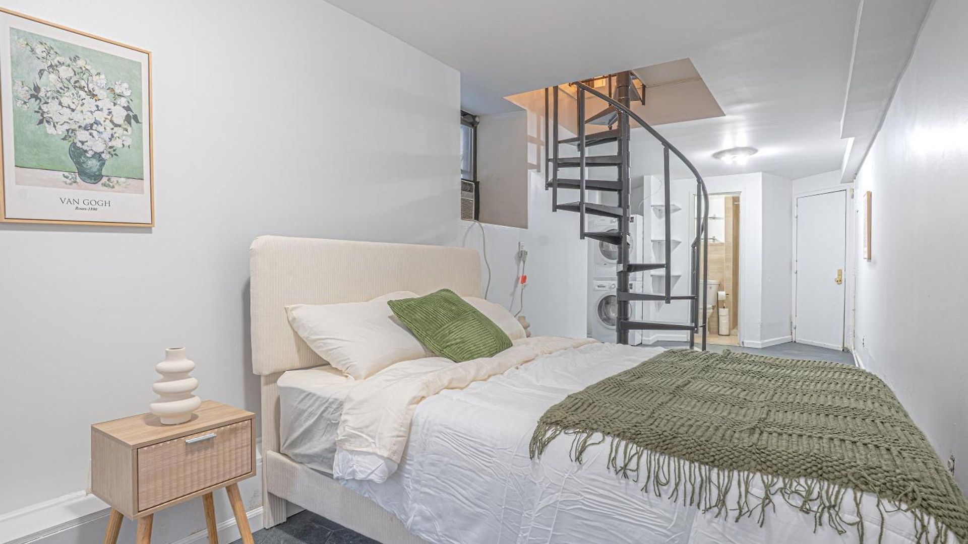 Aparthotel Charm 2bd In Upper East Side With Backyard