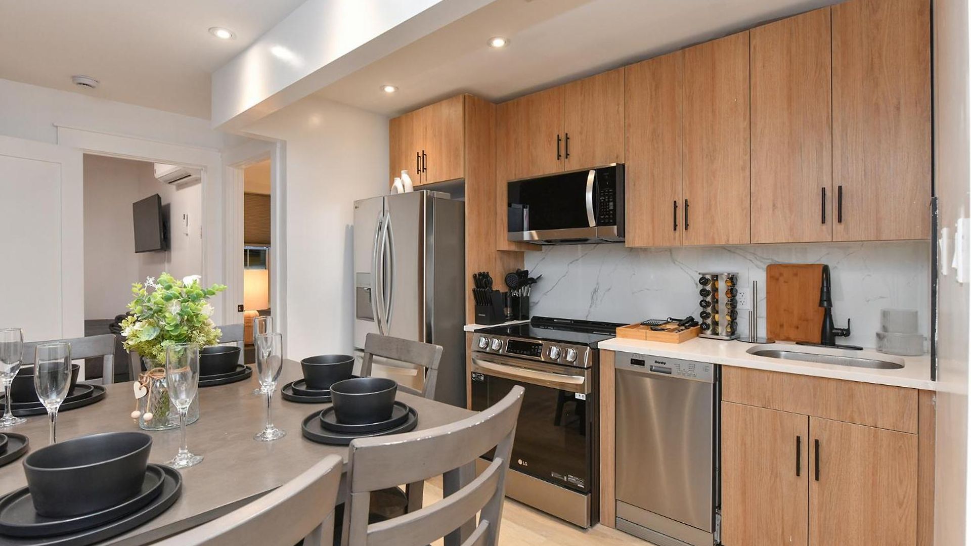 The Pearl-3br 2 Bath Boutique Nyc Aparthotel