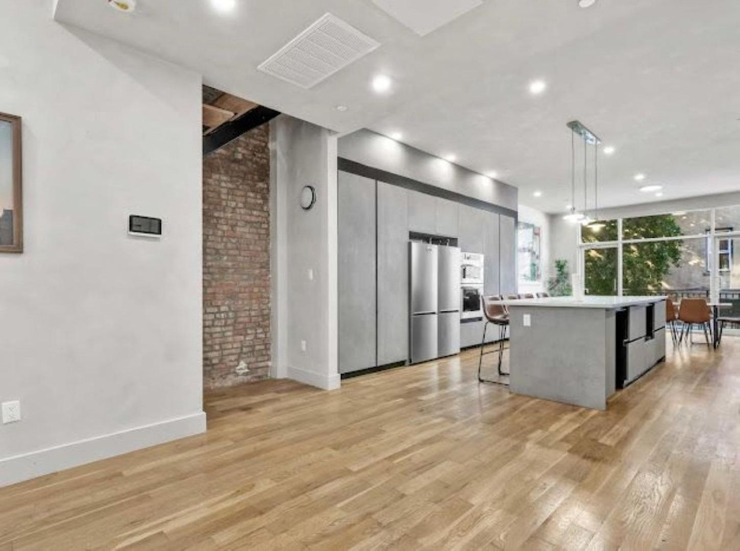 Jimmy's Brownstone Penthouse! Its Personal, Luxury, Your Away From Home!! New York