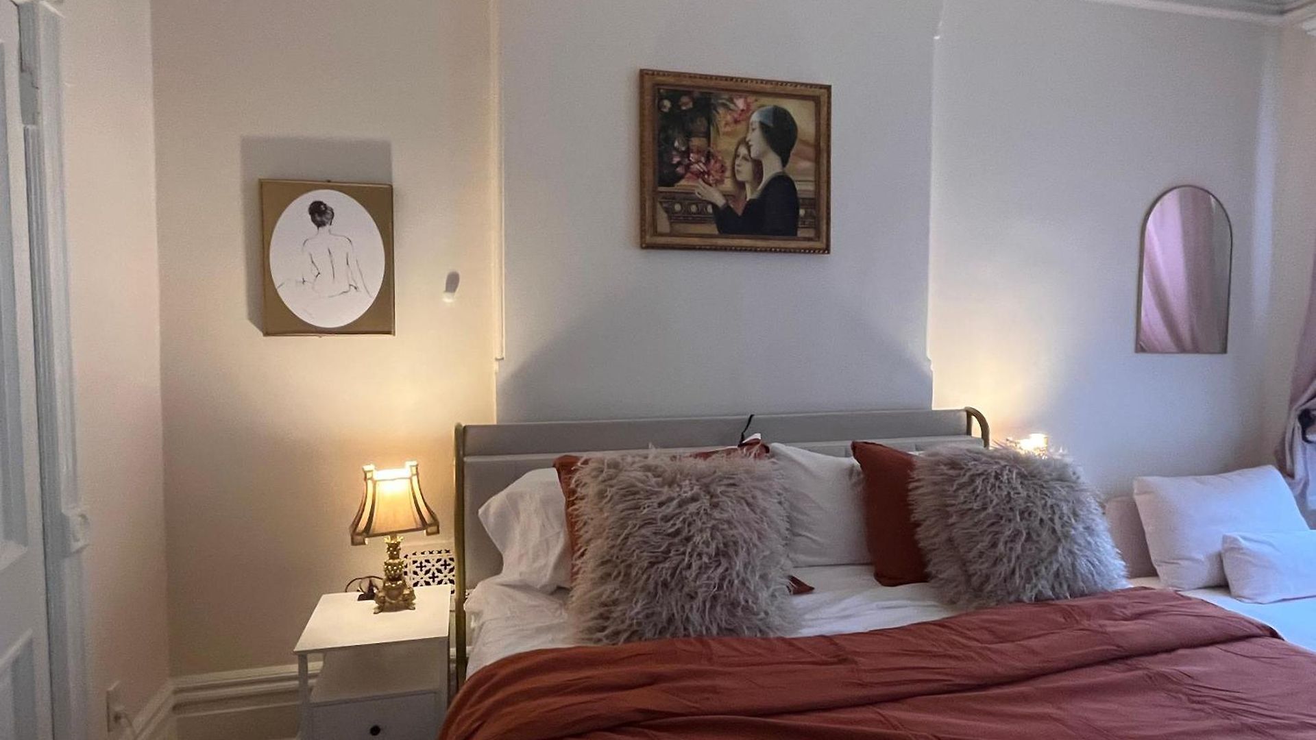 Friends & Family - Harlem Guest house *