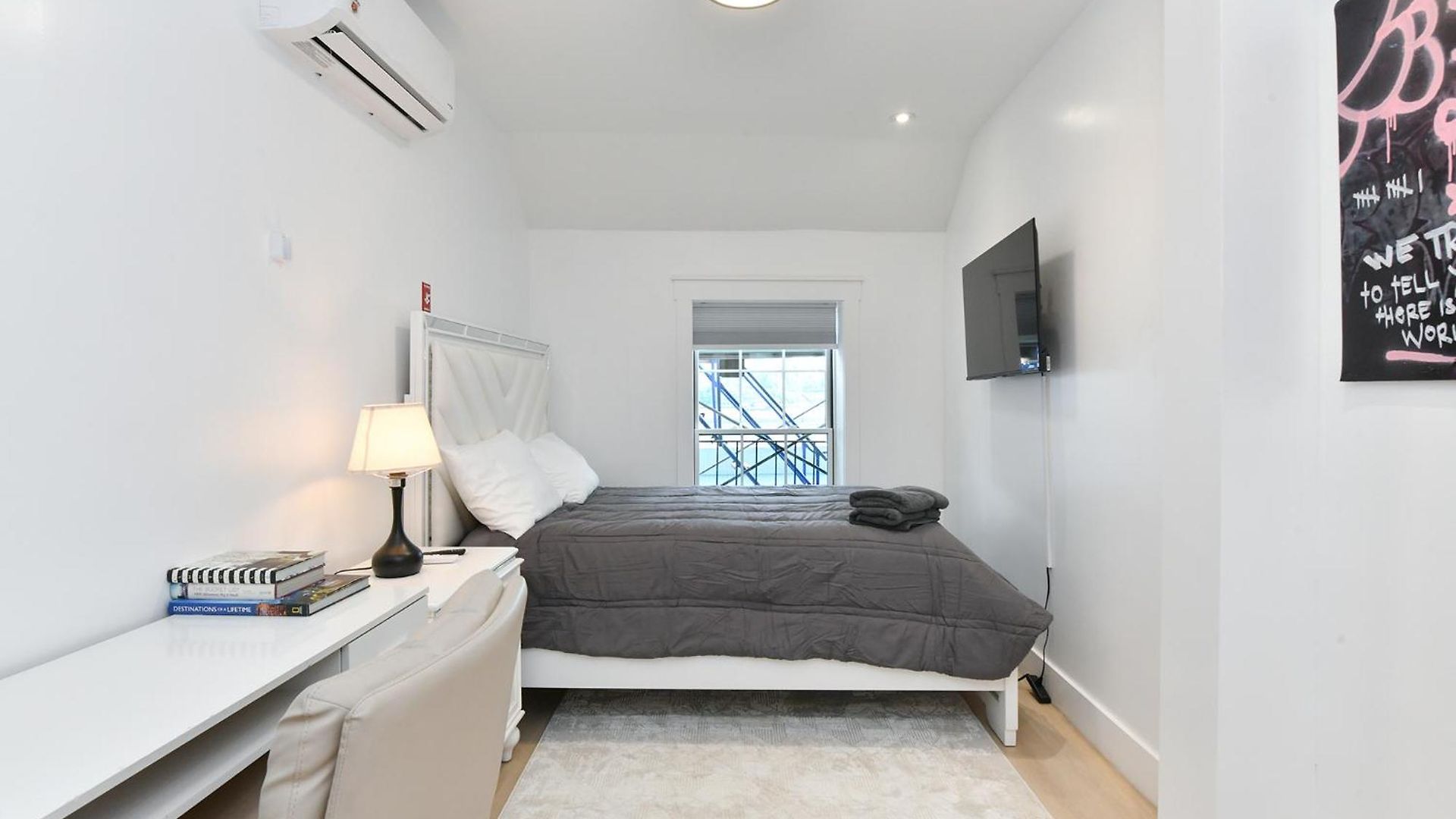 Aparthotel Designer Seaport - Sleeps 14