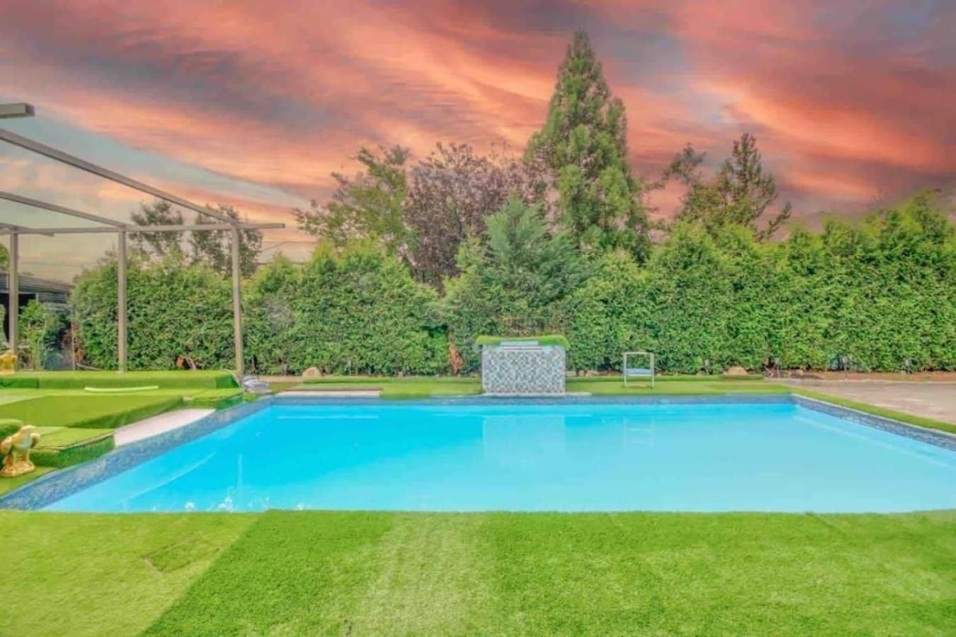 Bayside Queens 6br Gated With Private Heated Pool Game And Water Views Holiday home