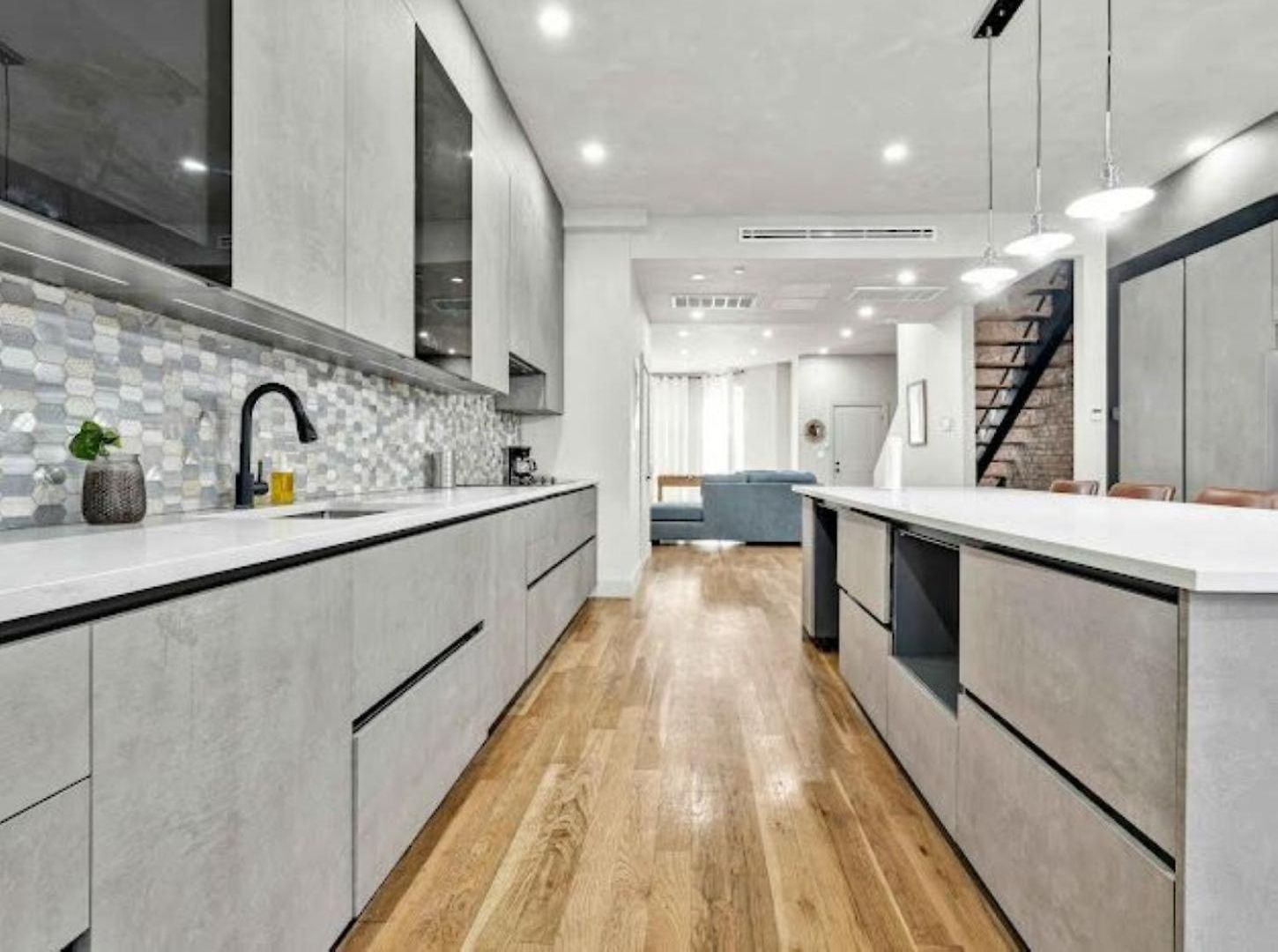 Jimmy's Brownstone Penthouse! Its Personal, Luxury, Your Away From Home!! * New York