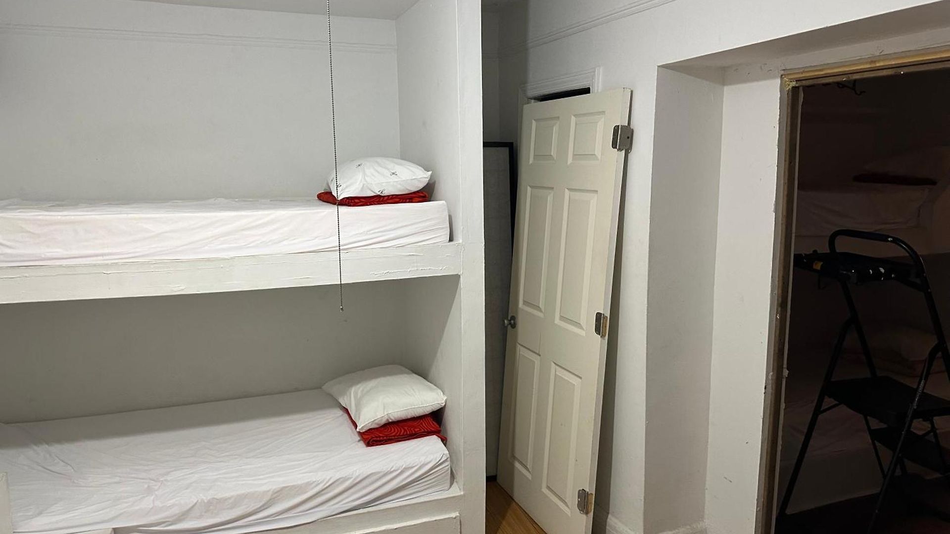 Hostel The Brooklyn Riviera *