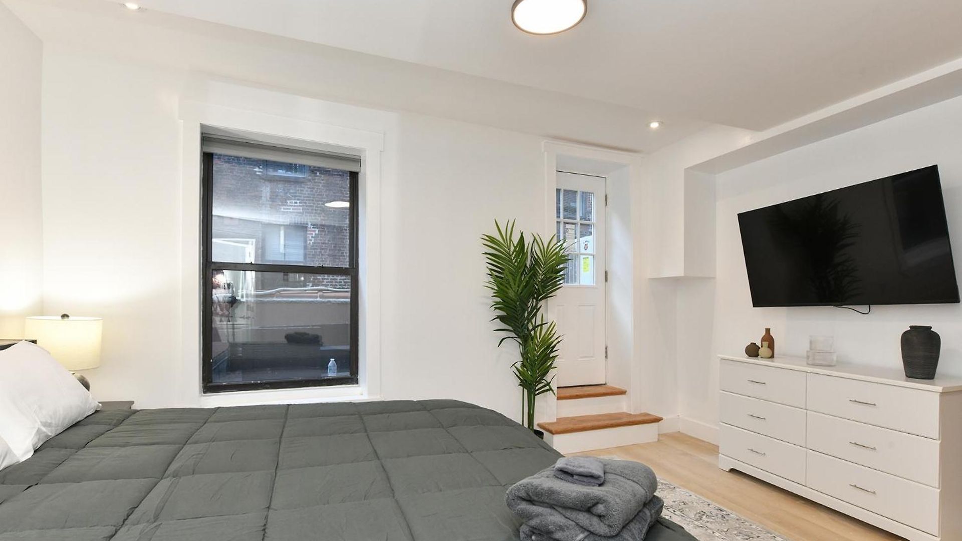 The Pearl-3br 2 Bath Boutique Nyc Aparthotel
