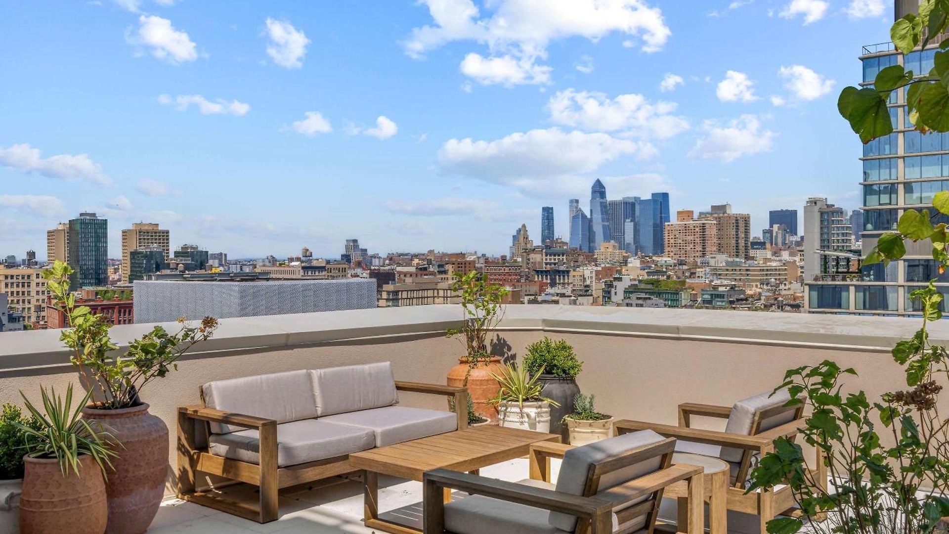 Freeman 703 By Rove Travel - With Shared Amenities New York