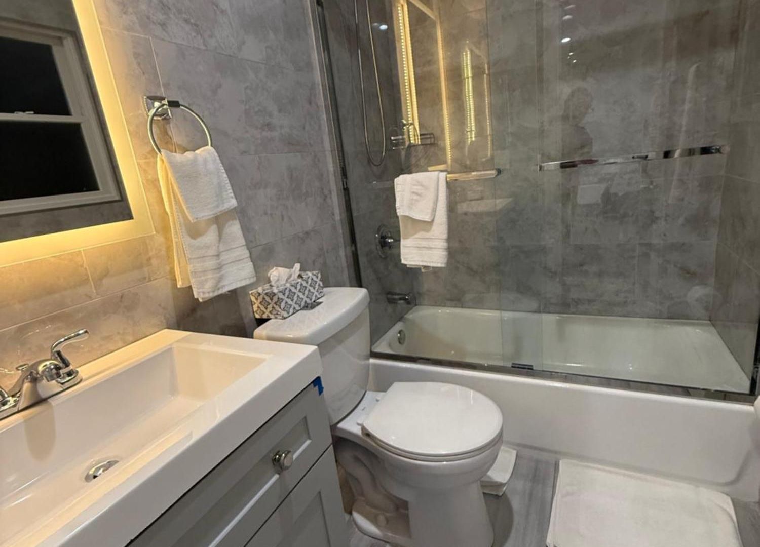 Private With Bath Near Laguardia Airport Lga Homestay