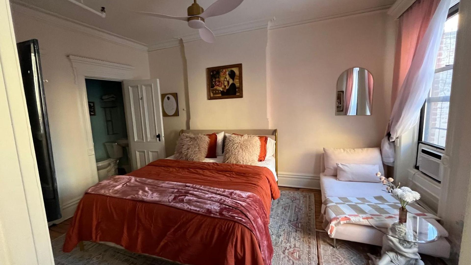 Guest house Friends & Family - Harlem New York