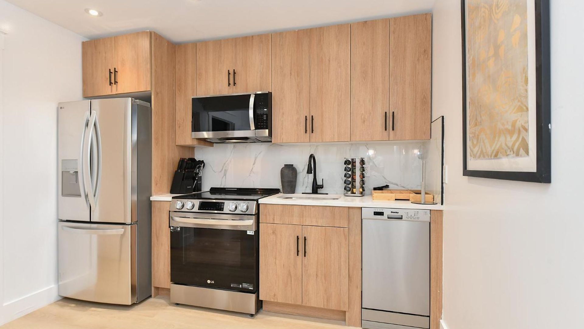 Aparthotel The Minute -3 Bedrooms -sleeps 13 *
