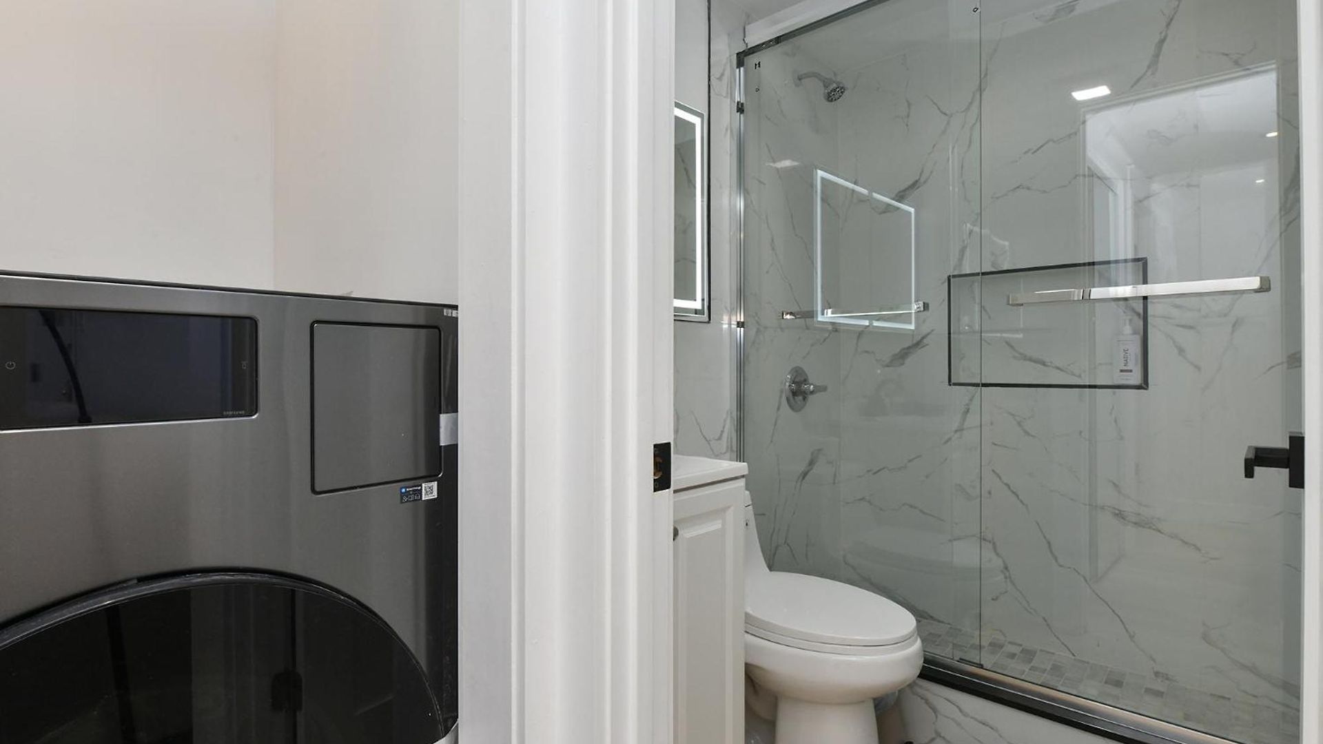 Luxury 3br Waterfront Escape In Fidi Seaport Aparthotel *