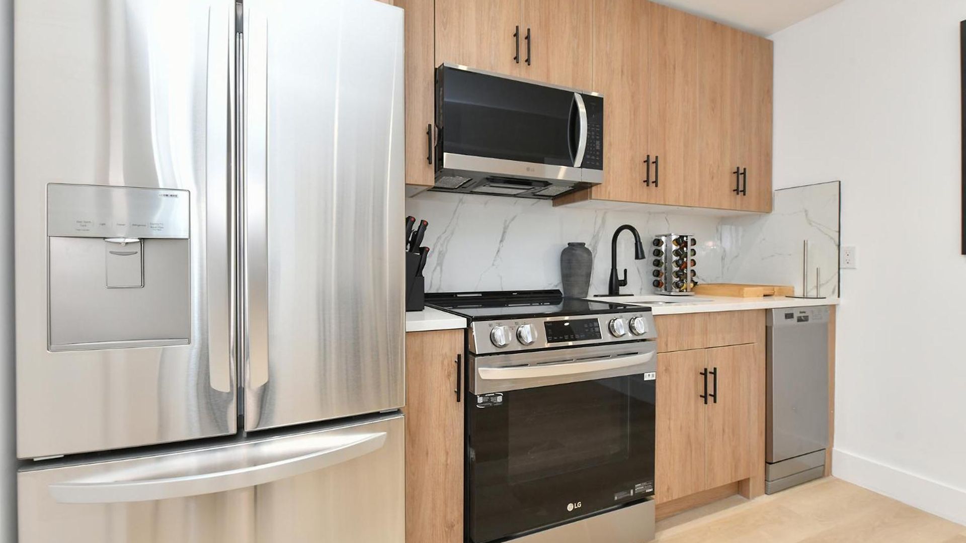 The Minute -3 Bedrooms -sleeps 13 Aparthotel