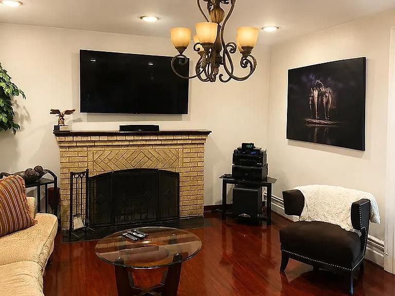 Luxury Pre-war Townhouse Bronx 5br *