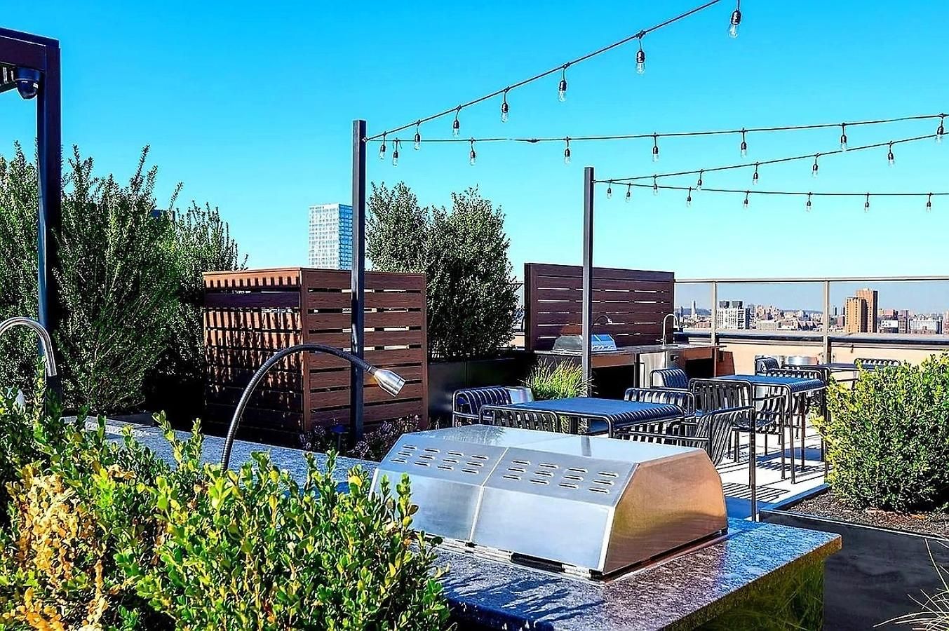 Homestay In Nyc Steps Away From Park