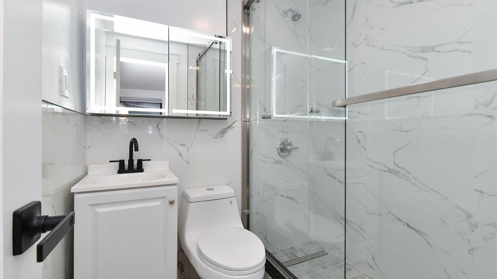 The Minute -3 Bedrooms -sleeps 13 Aparthotel New York