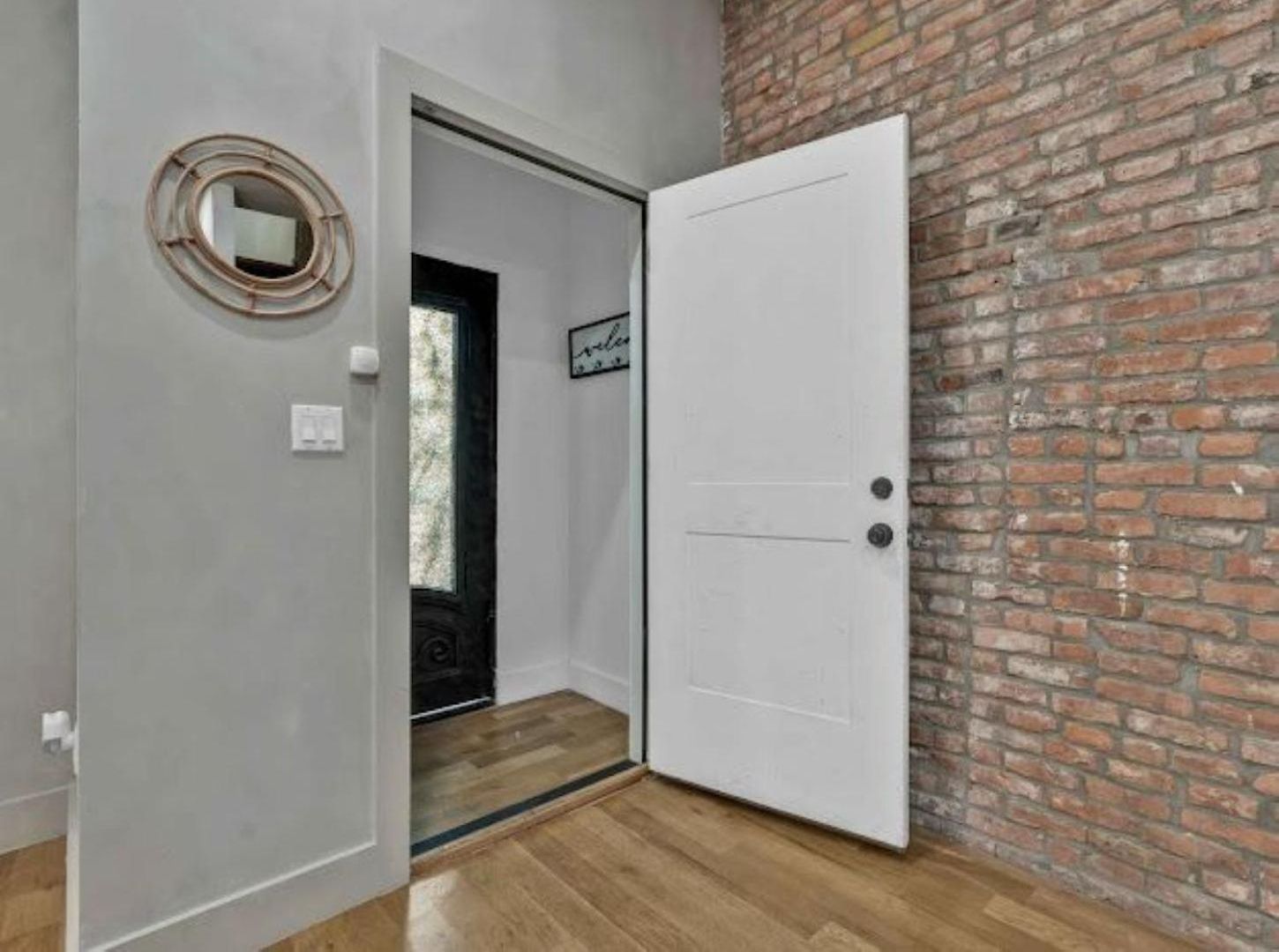 Jimmy's Brownstone Penthouse! Its Personal, Luxury, Your Away From Home!!