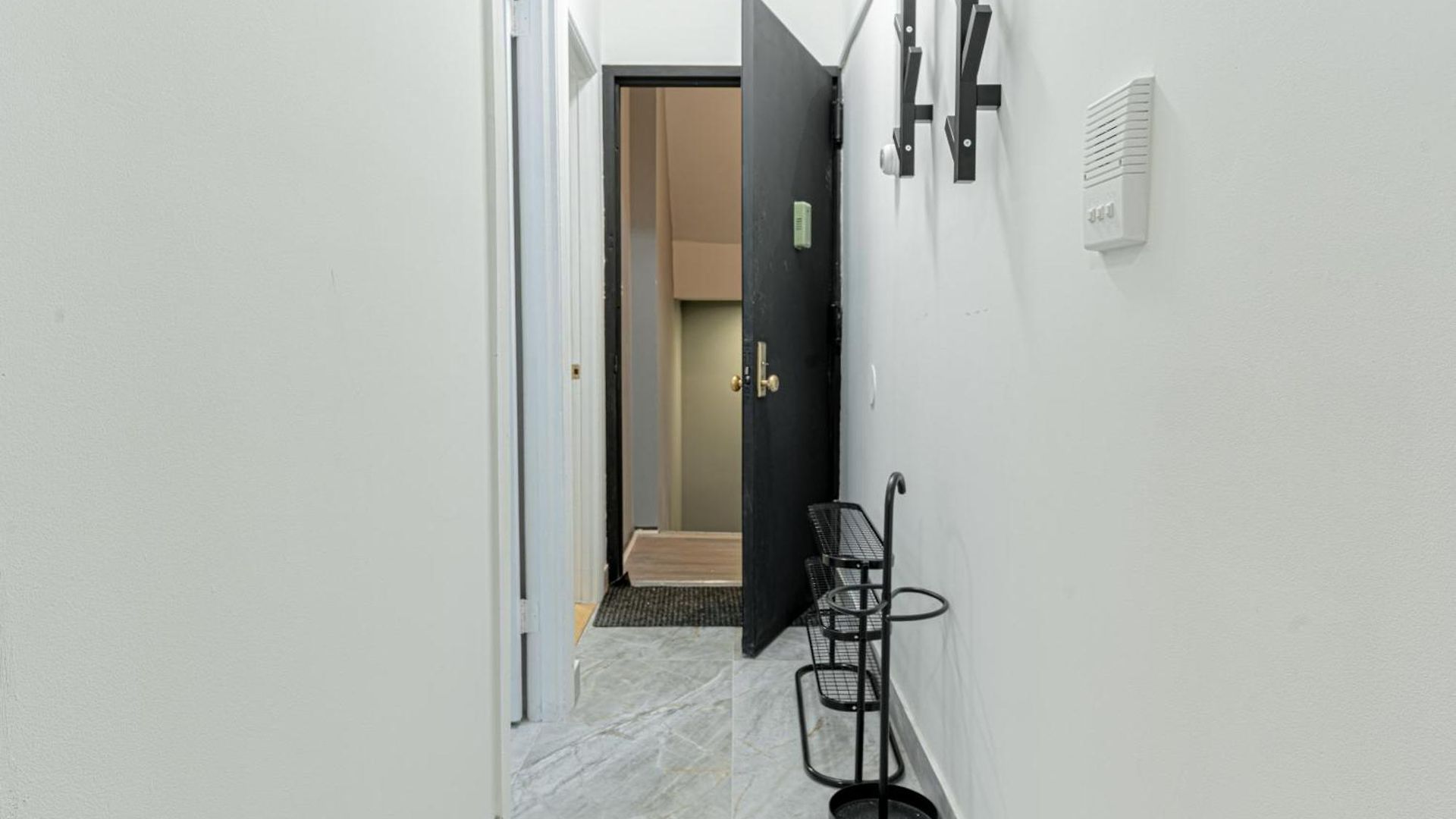 Modern 2br Near Laguardia & Subways Aparthotel