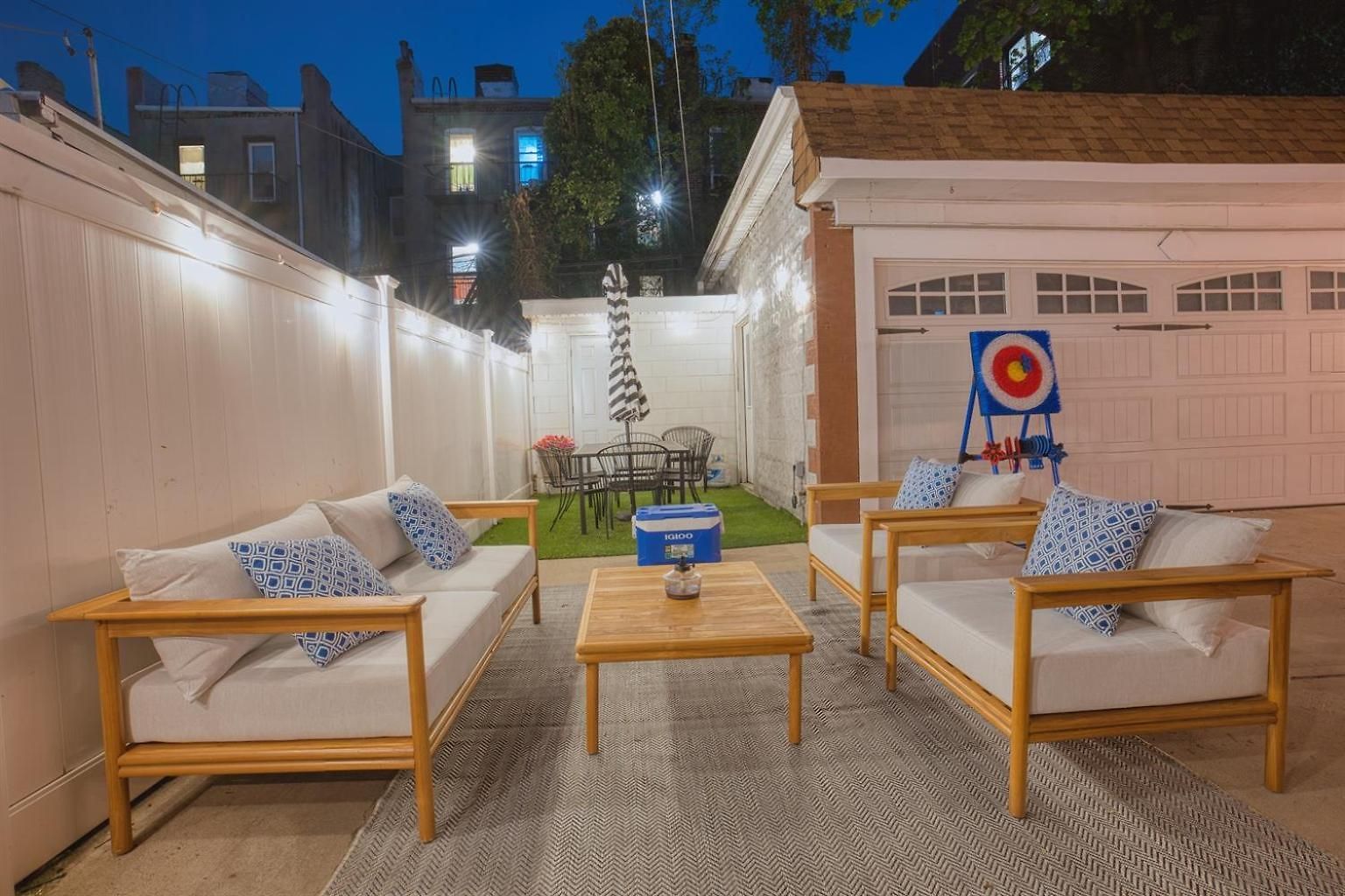 4Br Near Prospect Park Off-Street Parking Outdoor Space 3 Kings, 1 Queen *