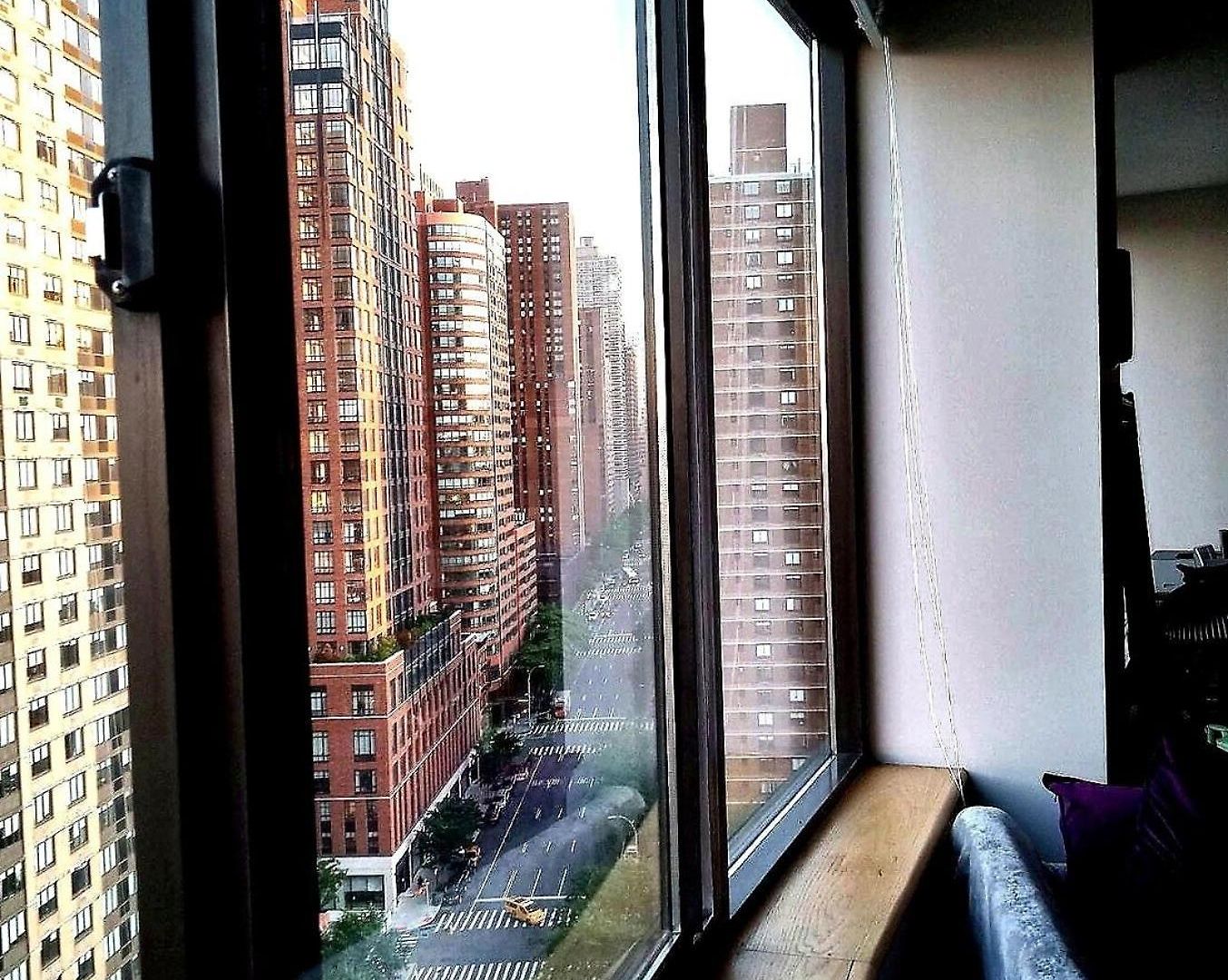 In Nyc Steps Away From Park Homestay *
