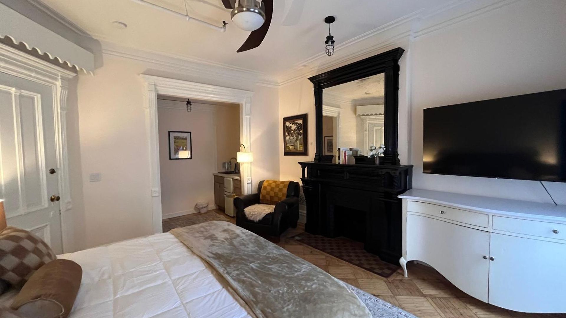 Friends & Family - Harlem Guest house *