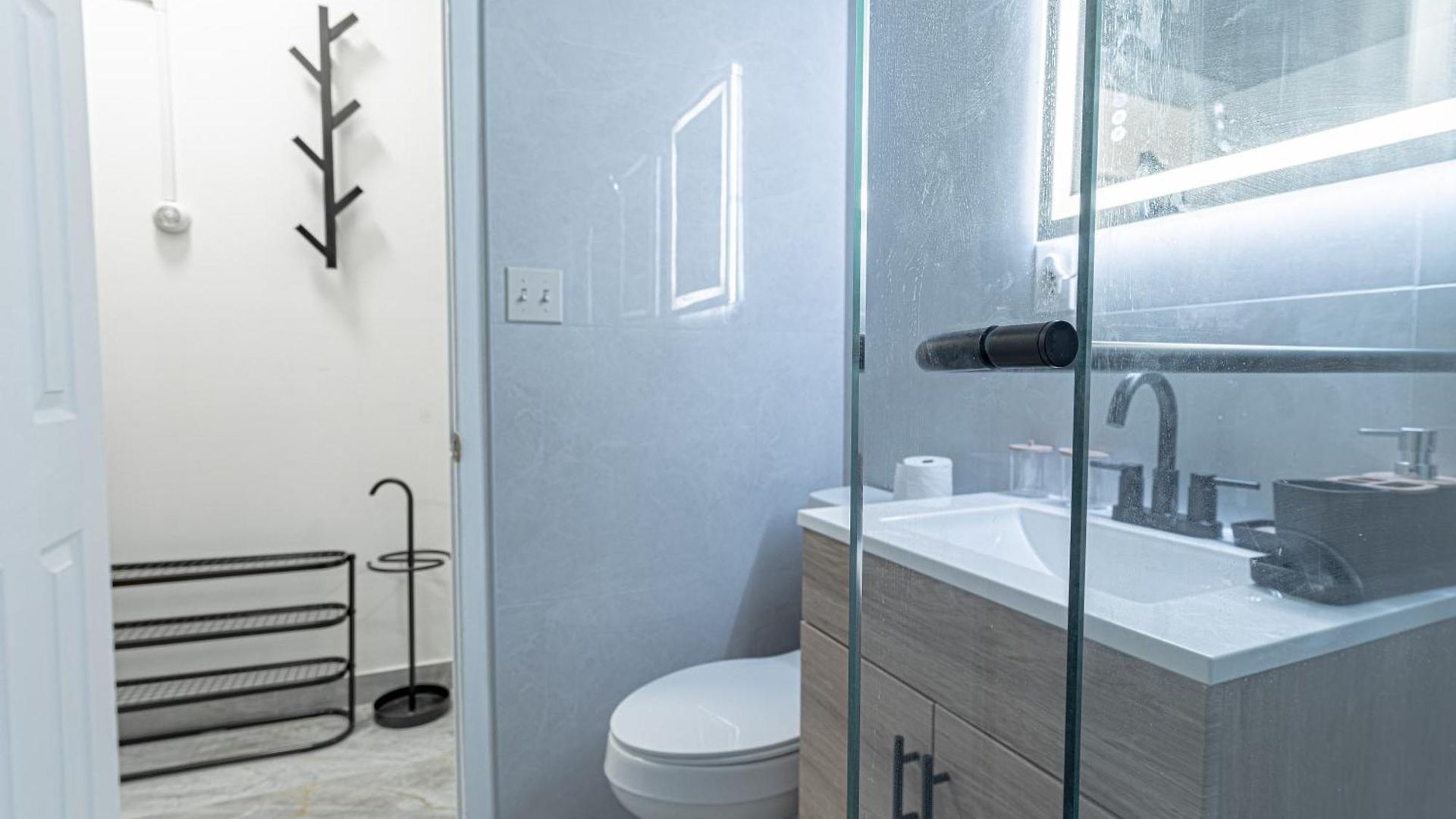 Modern 2br Near Laguardia & Subways * New York