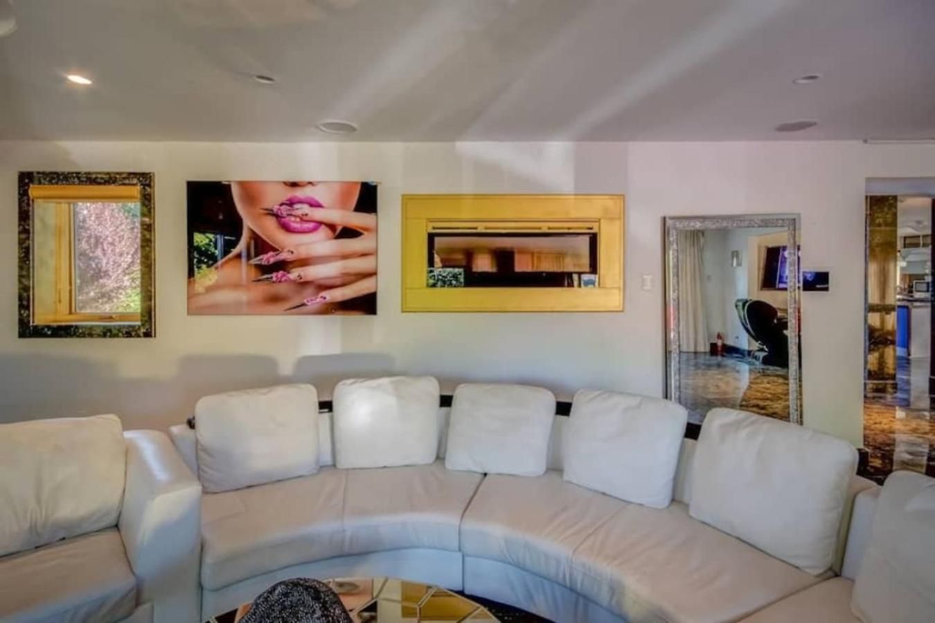 Holiday home Bayside Queens 6br Gated With Private Heated Pool Game And Water Views