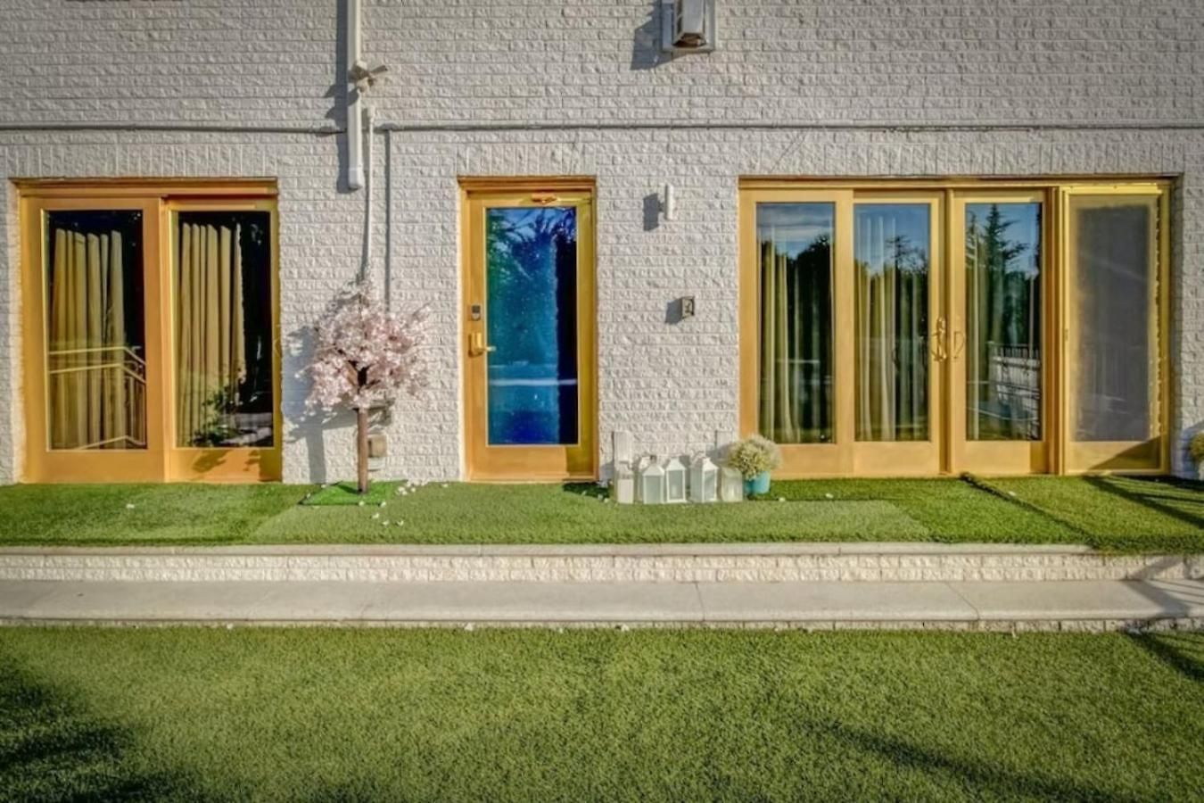 Holiday home Bayside Queens 6br Gated With Private Heated Pool Game And Water Views *
