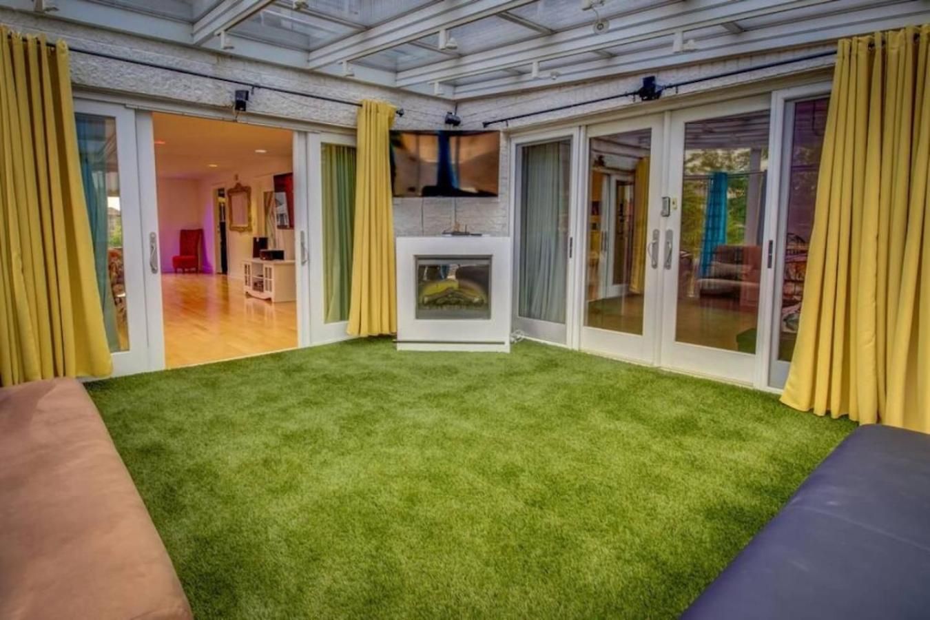 Bayside Queens 6br Gated With Private Heated Pool Game And Water Views * New York