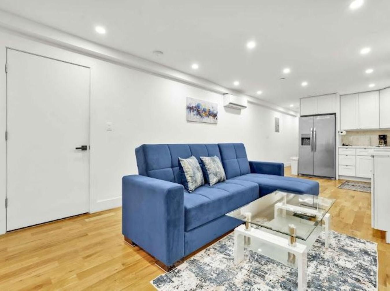 Homestay Jimmy's Brownstone Penthouse! Its Personal, Luxury, Your Away From Home!!