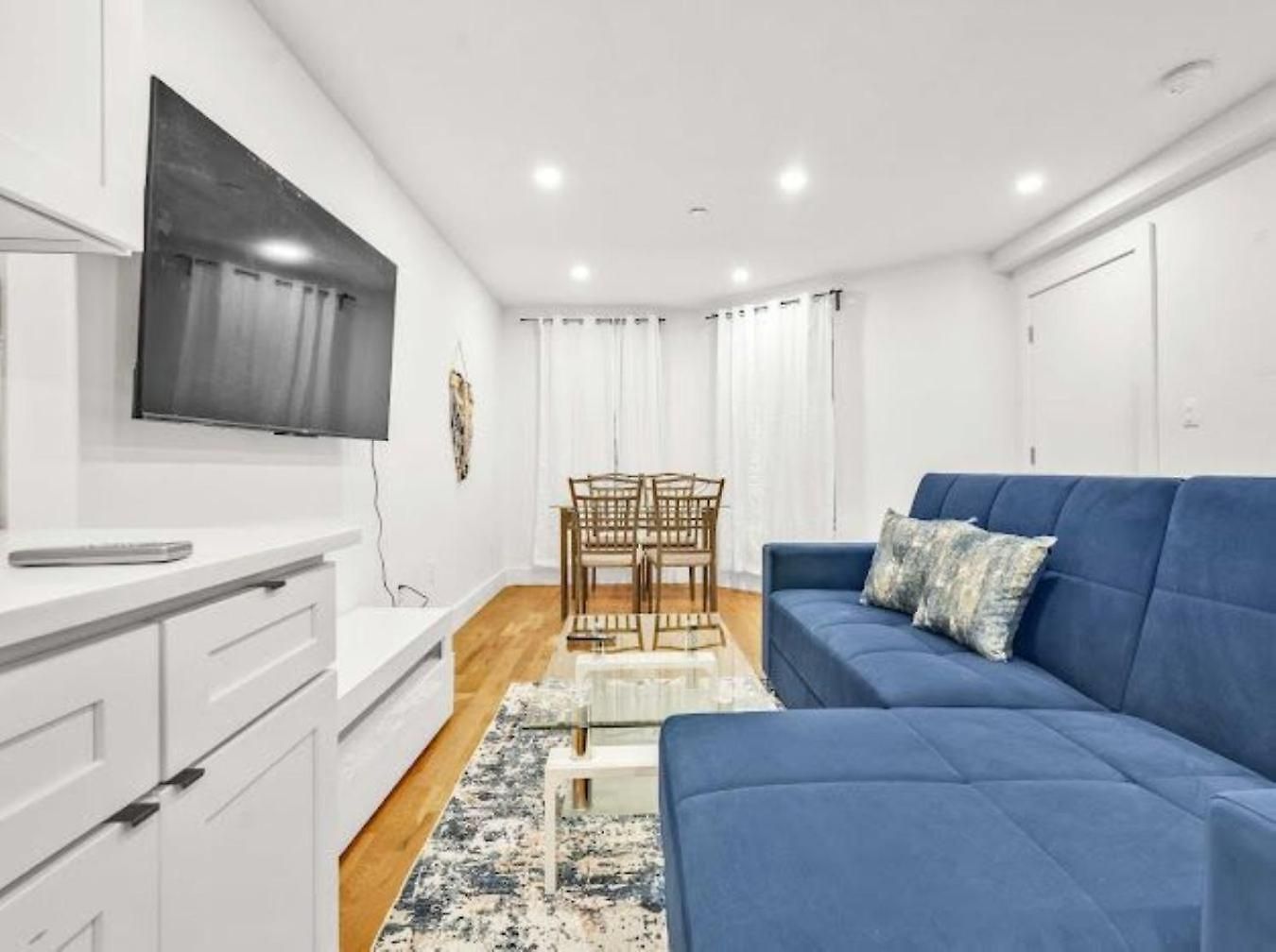 Homestay Jimmy's Brownstone Penthouse! Its Personal, Luxury, Your Away From Home!! New York