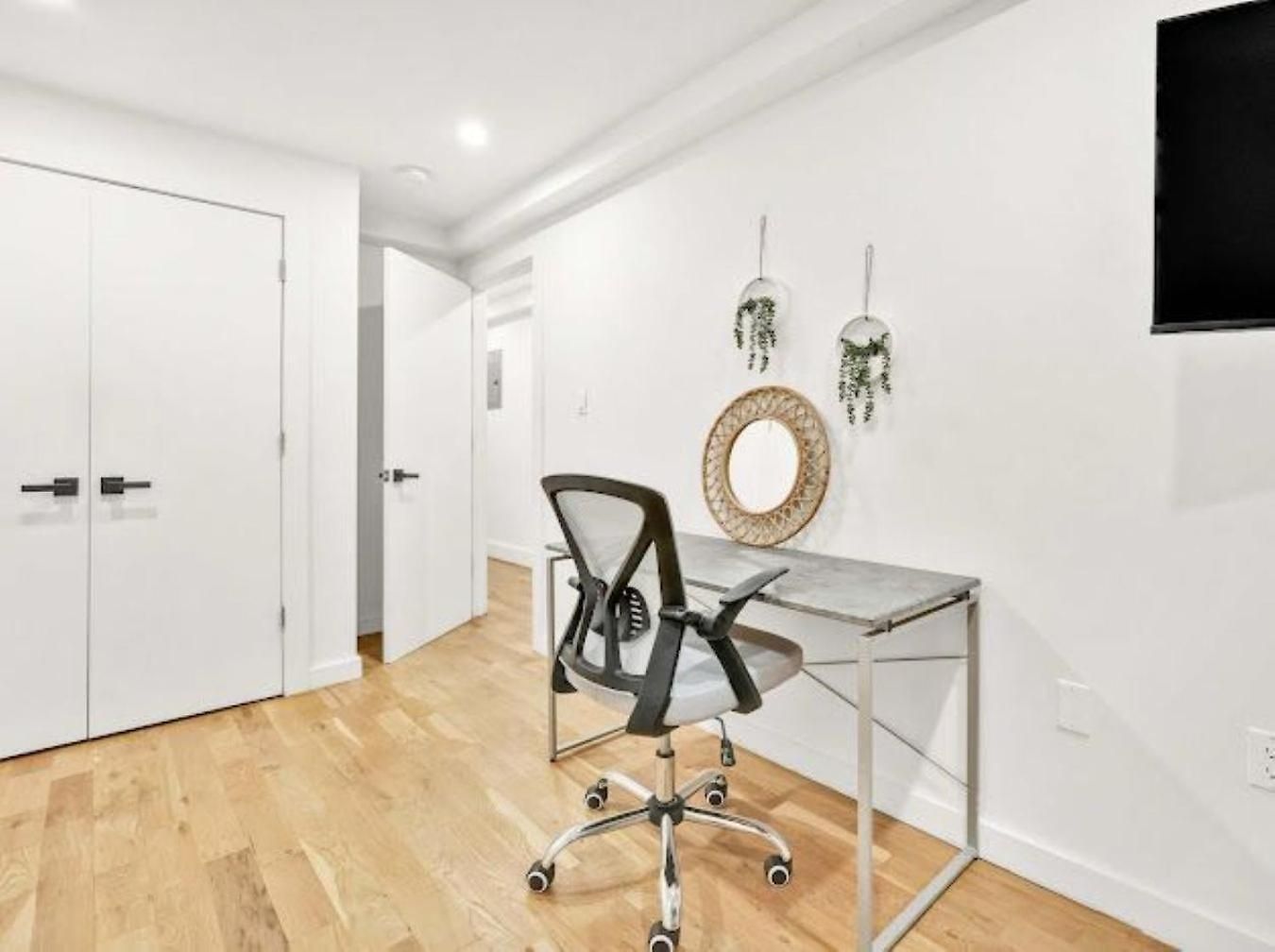 Jimmy's Brownstone Penthouse! Its Personal, Luxury, Your Away From Home!! Homestay New York