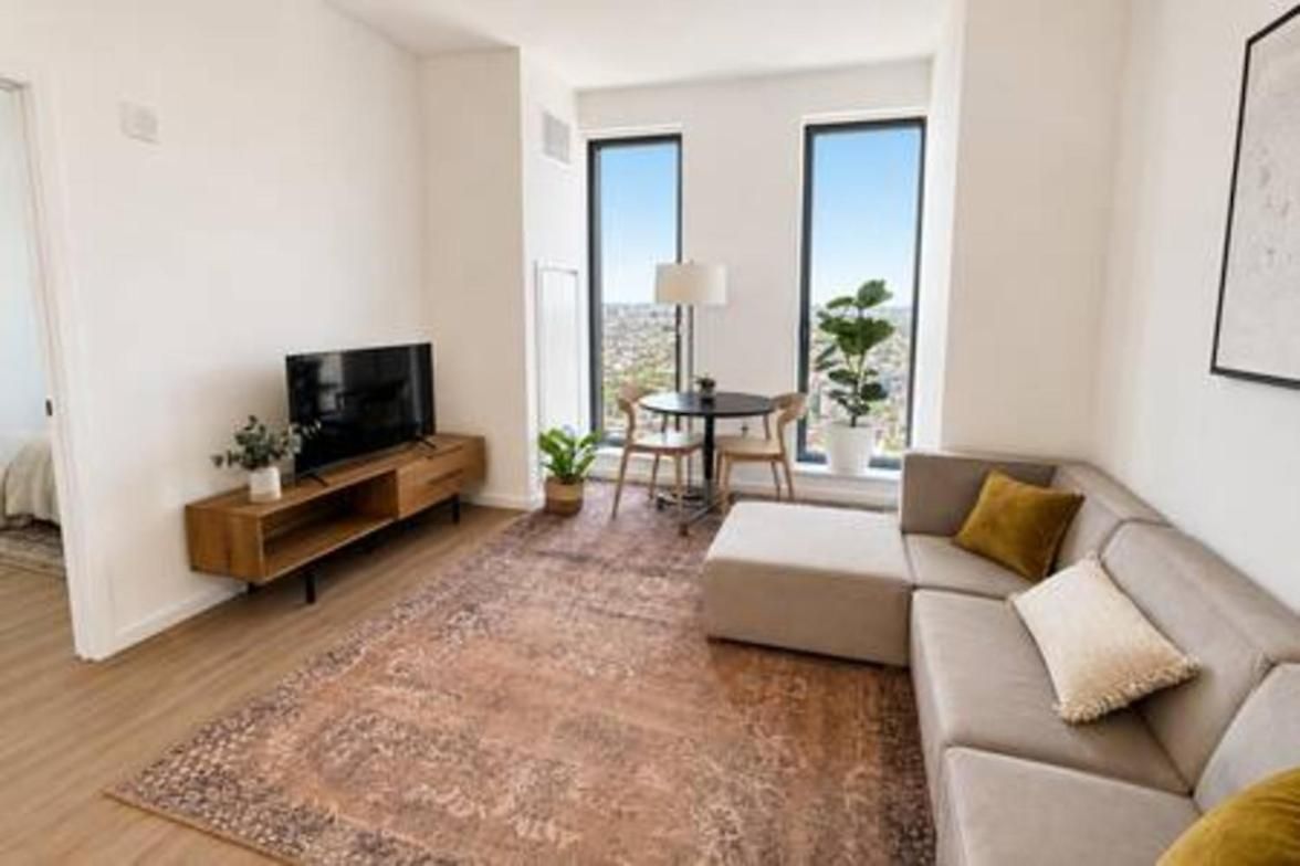 Luxury 1bd The Axel Full Service Building Apartment *