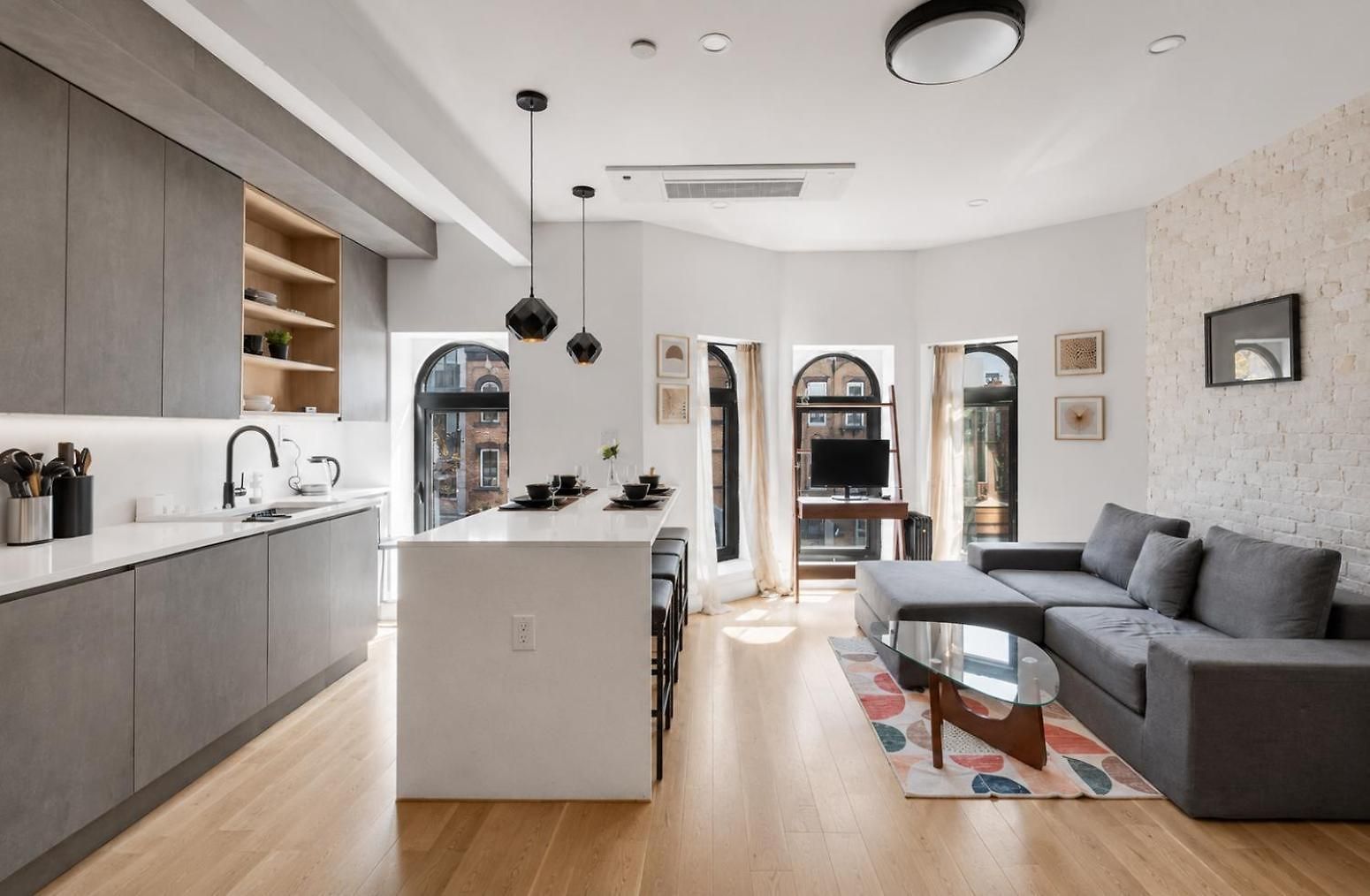 Spacious And Renovated 2bd Near Train With Balcony * New York