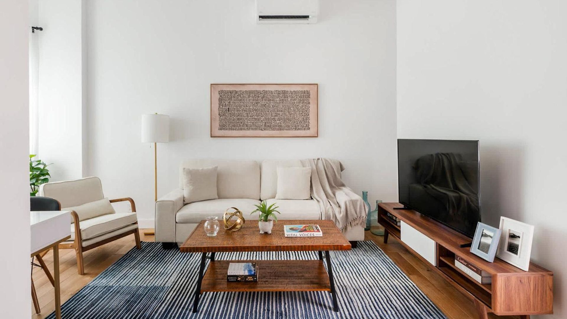 Prime Uws 2 Bedrooms Doorman Newly Furnished Apartment *